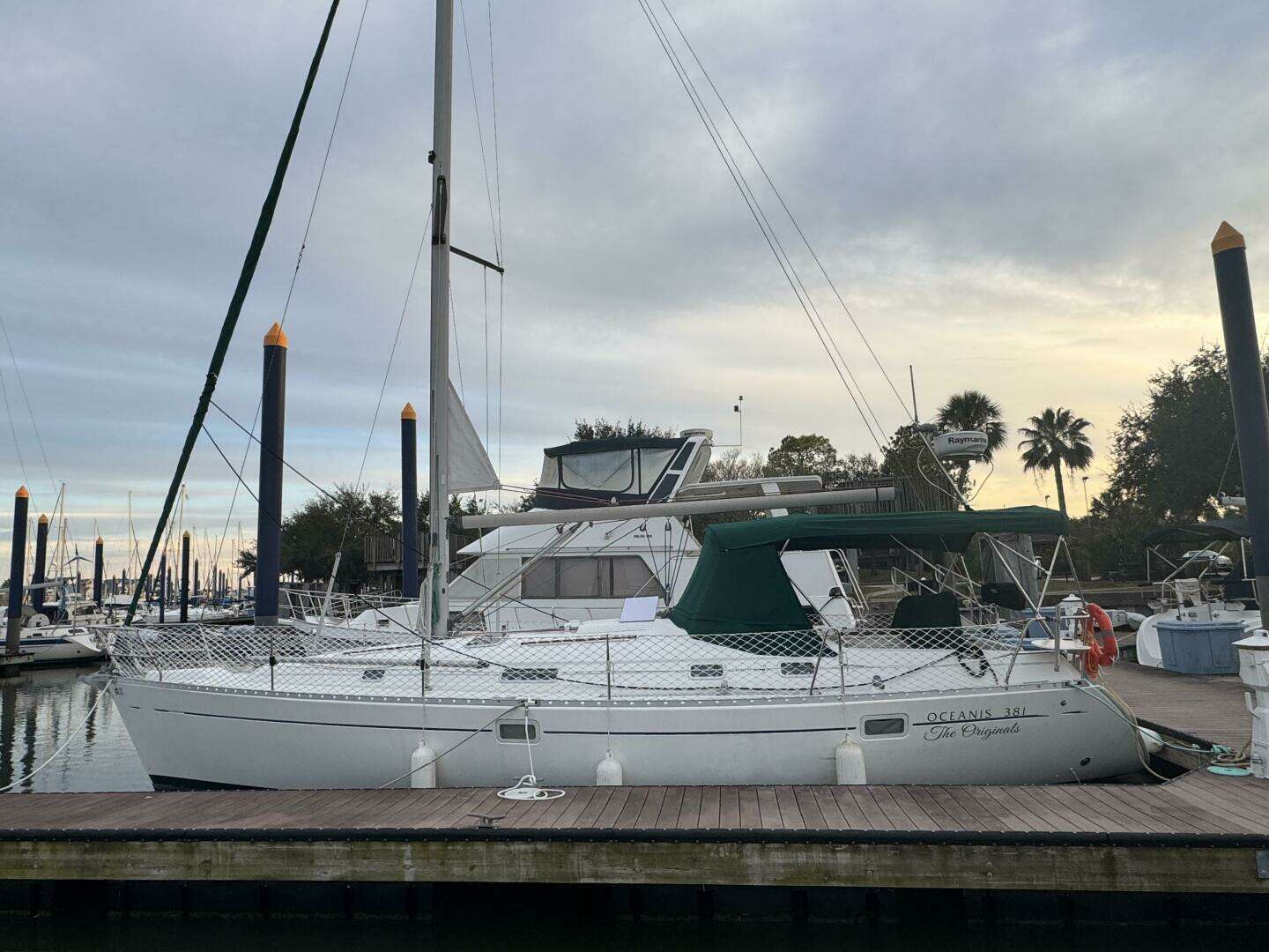 1999 Beneteau 381 - Image 3