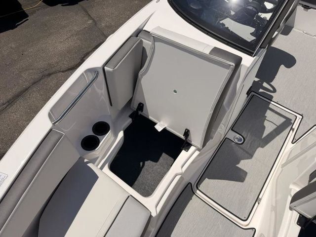 2026 Yamaha Boats SX220 - 27