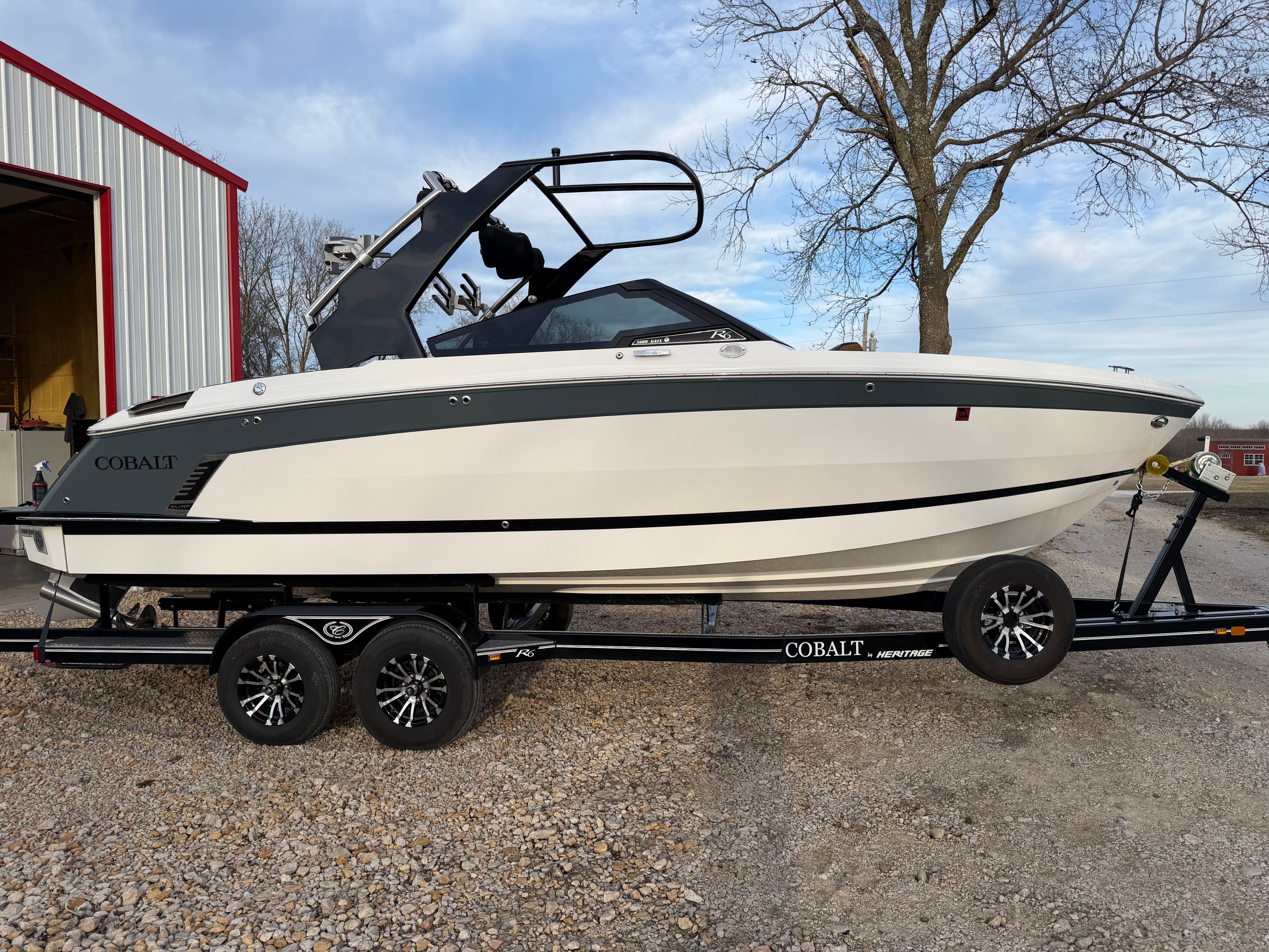 2022 Cobalt R6 Surf - 2