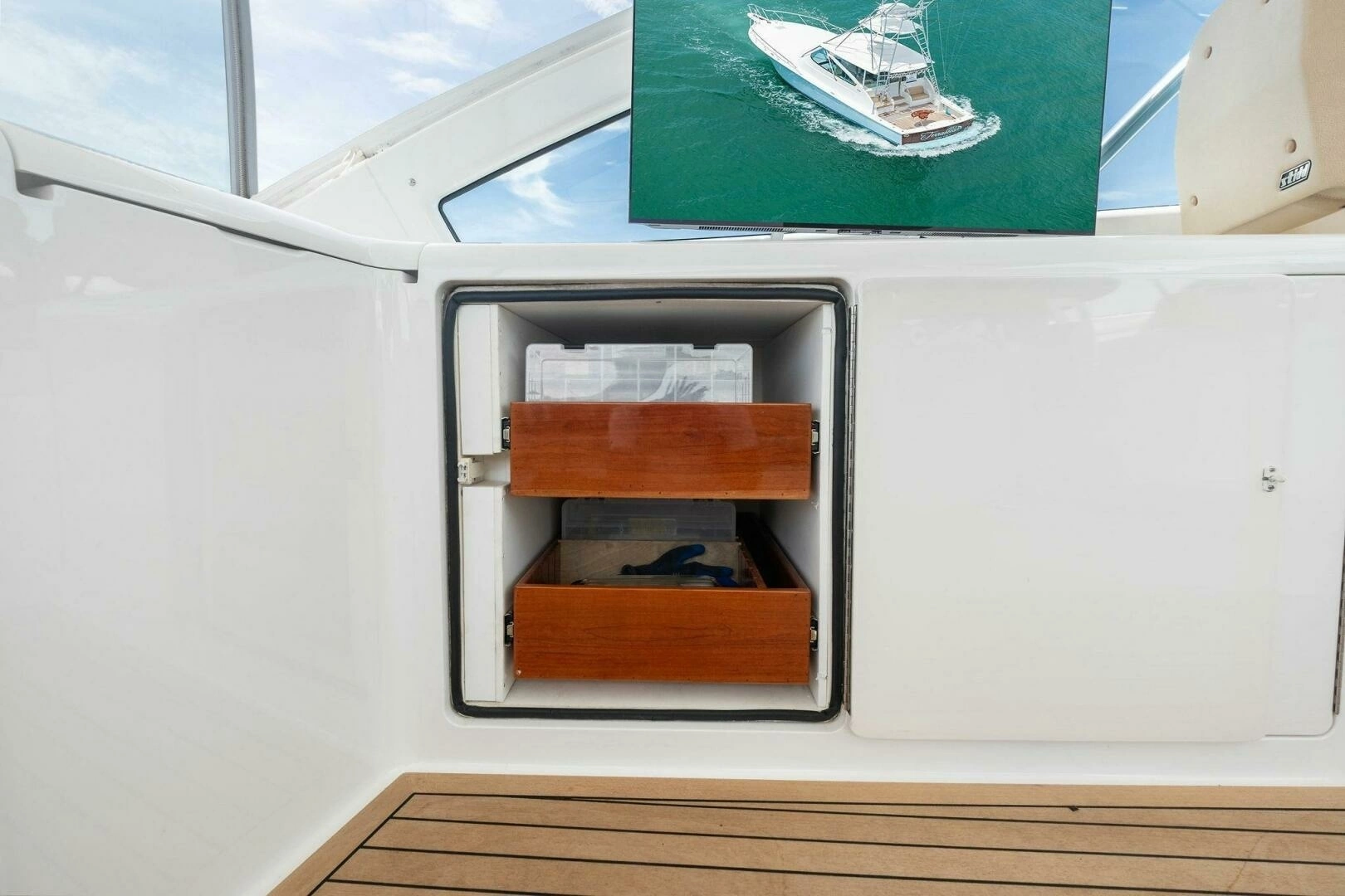 2015 Viking 52 OPEN - Image 35