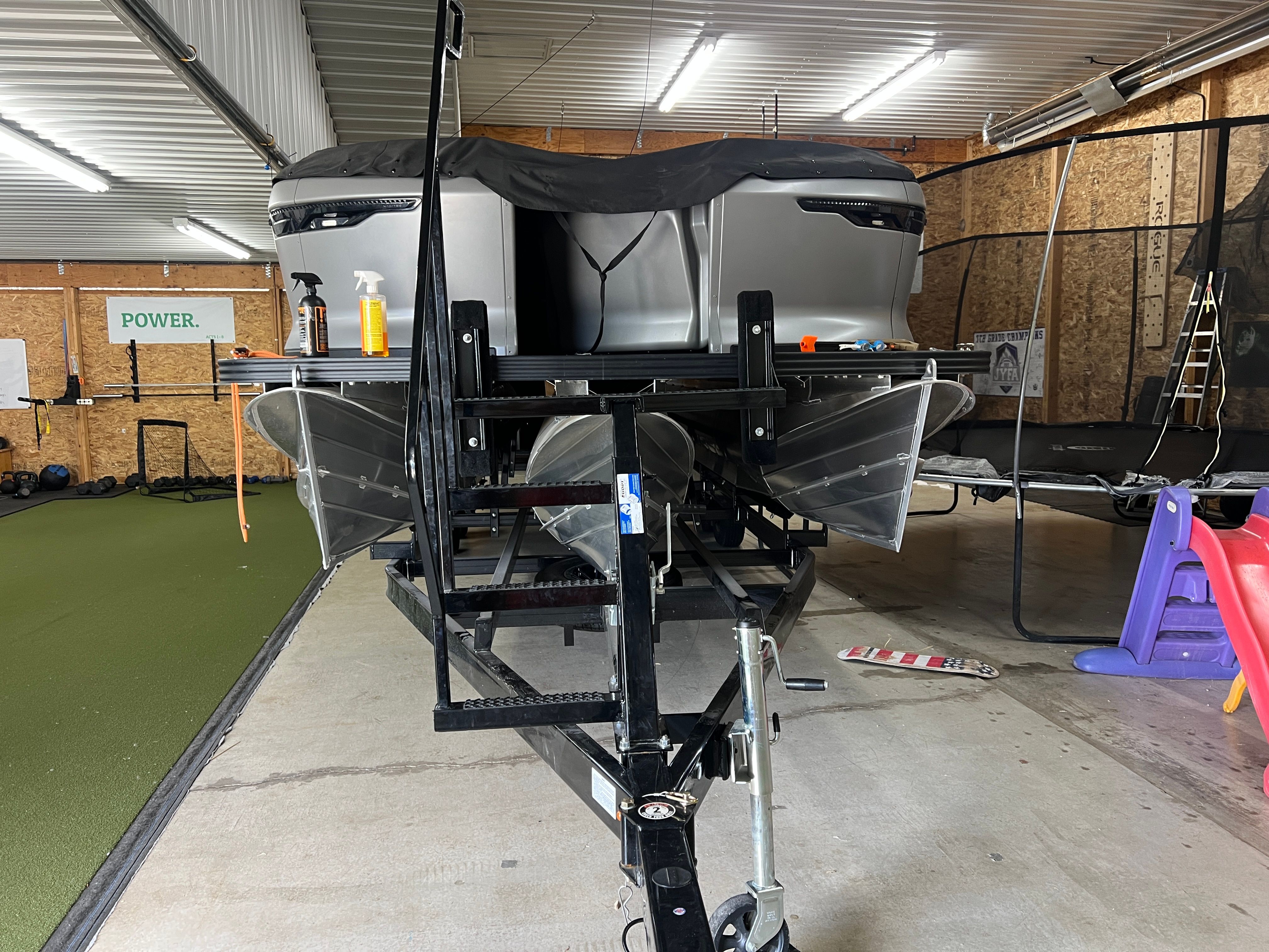 2024 Manitou Explore - 2