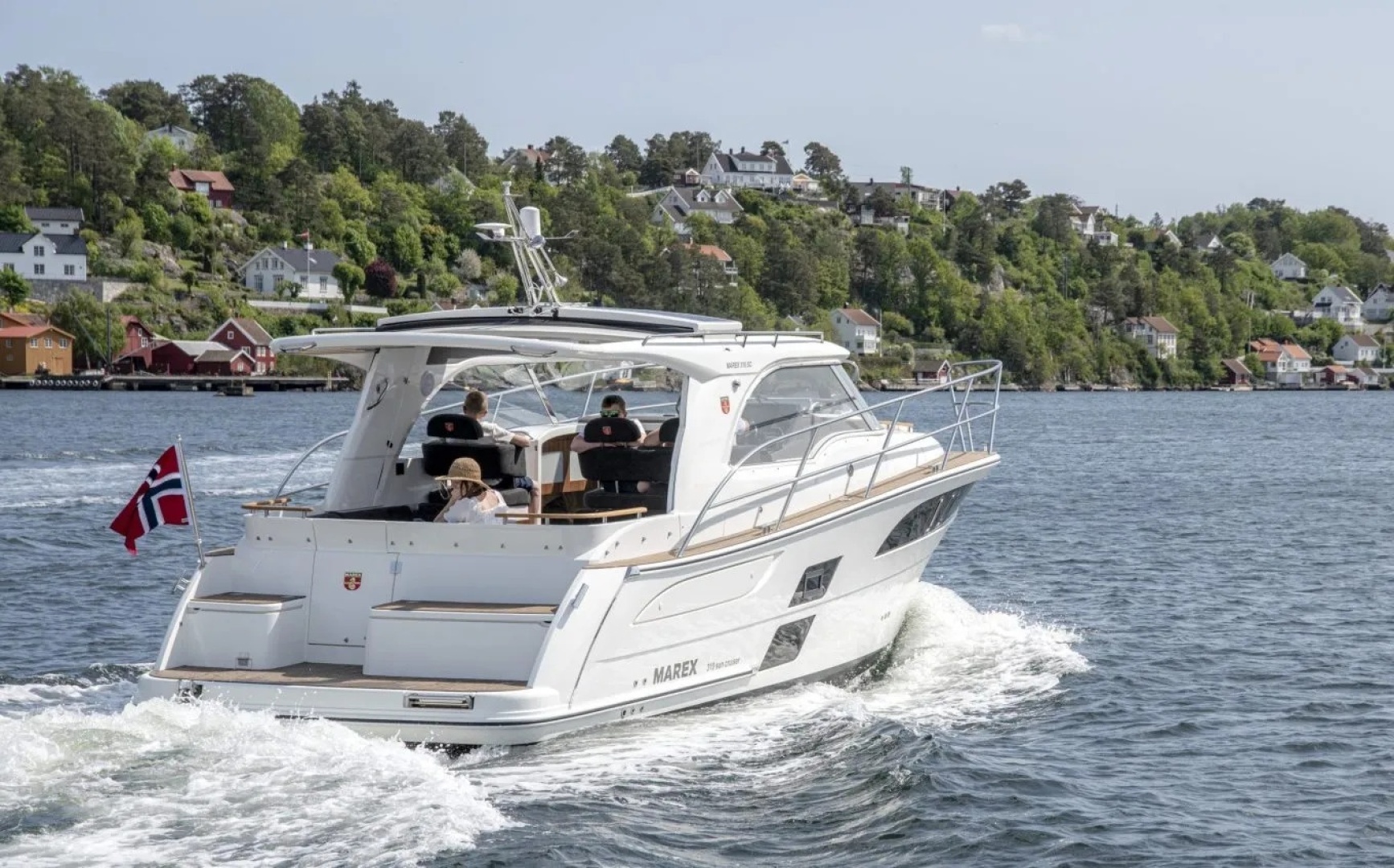 2025 Marex 310 Suncruiser - Image 2
