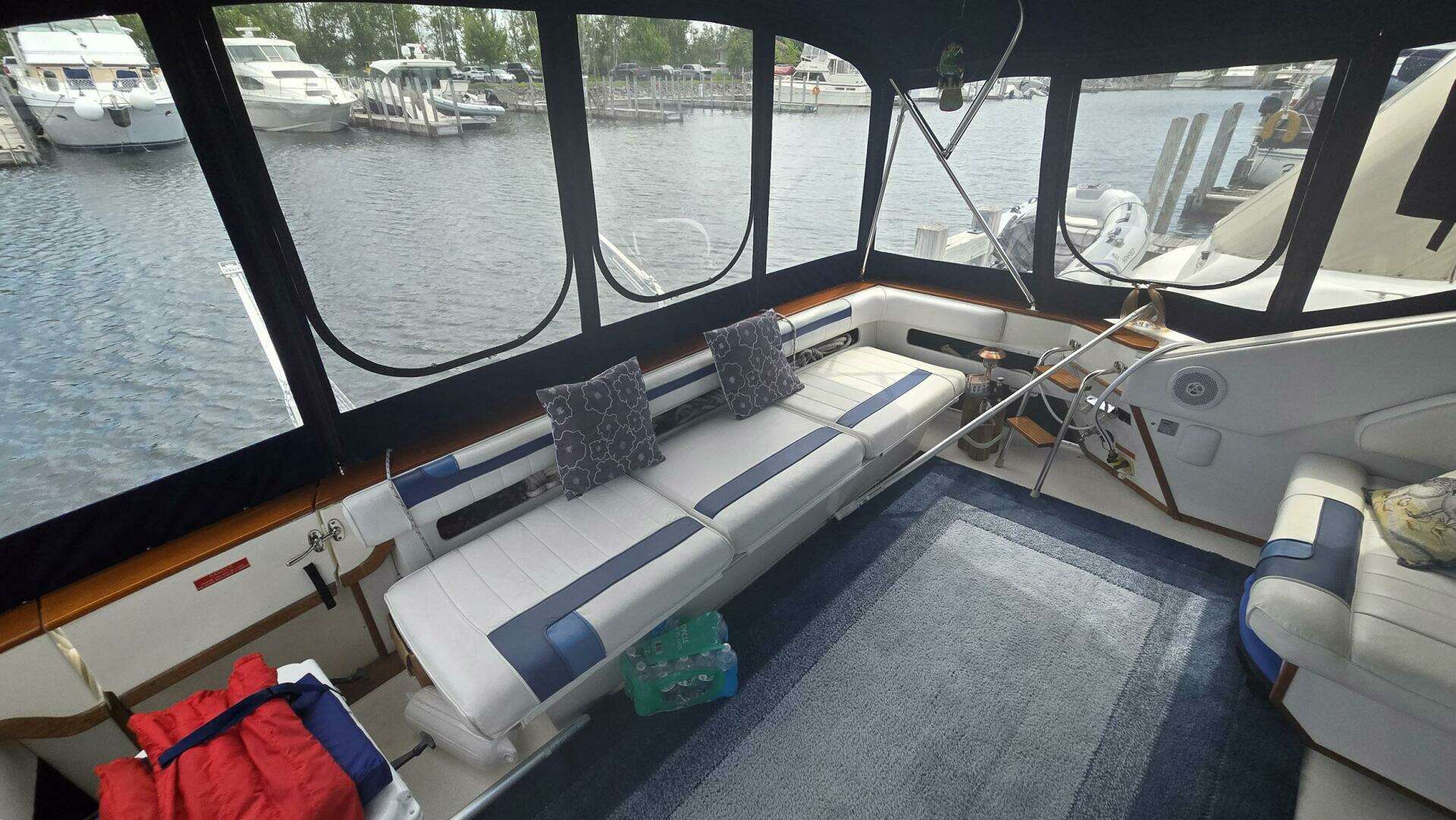 1988 Sea Ray 390 Express Cruiser - Image 2