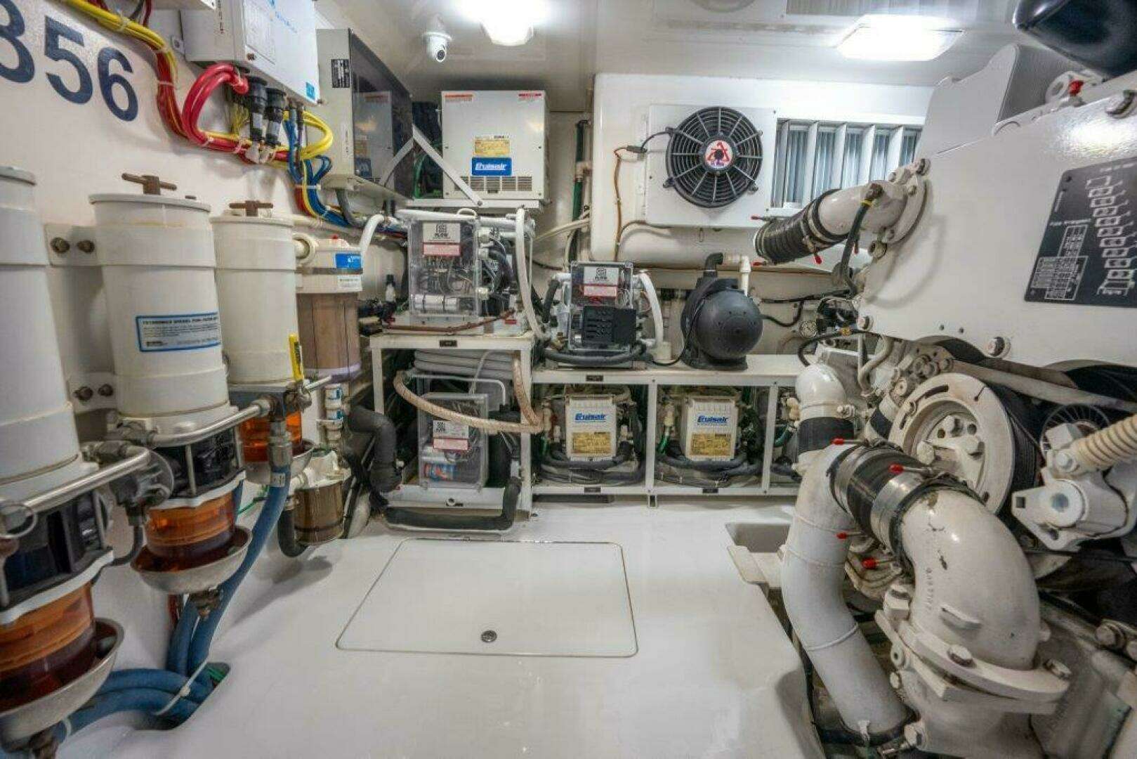 2015 Viking 66 Convertible - Image 47