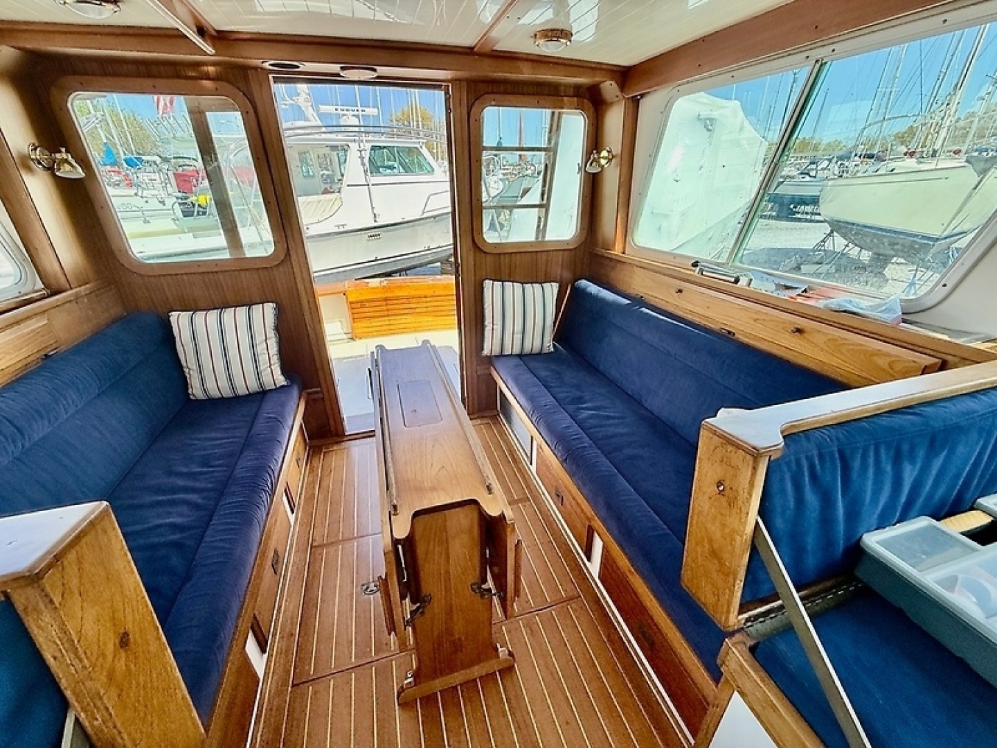 1993 Shannon Custom Downeast 36 - Image 7