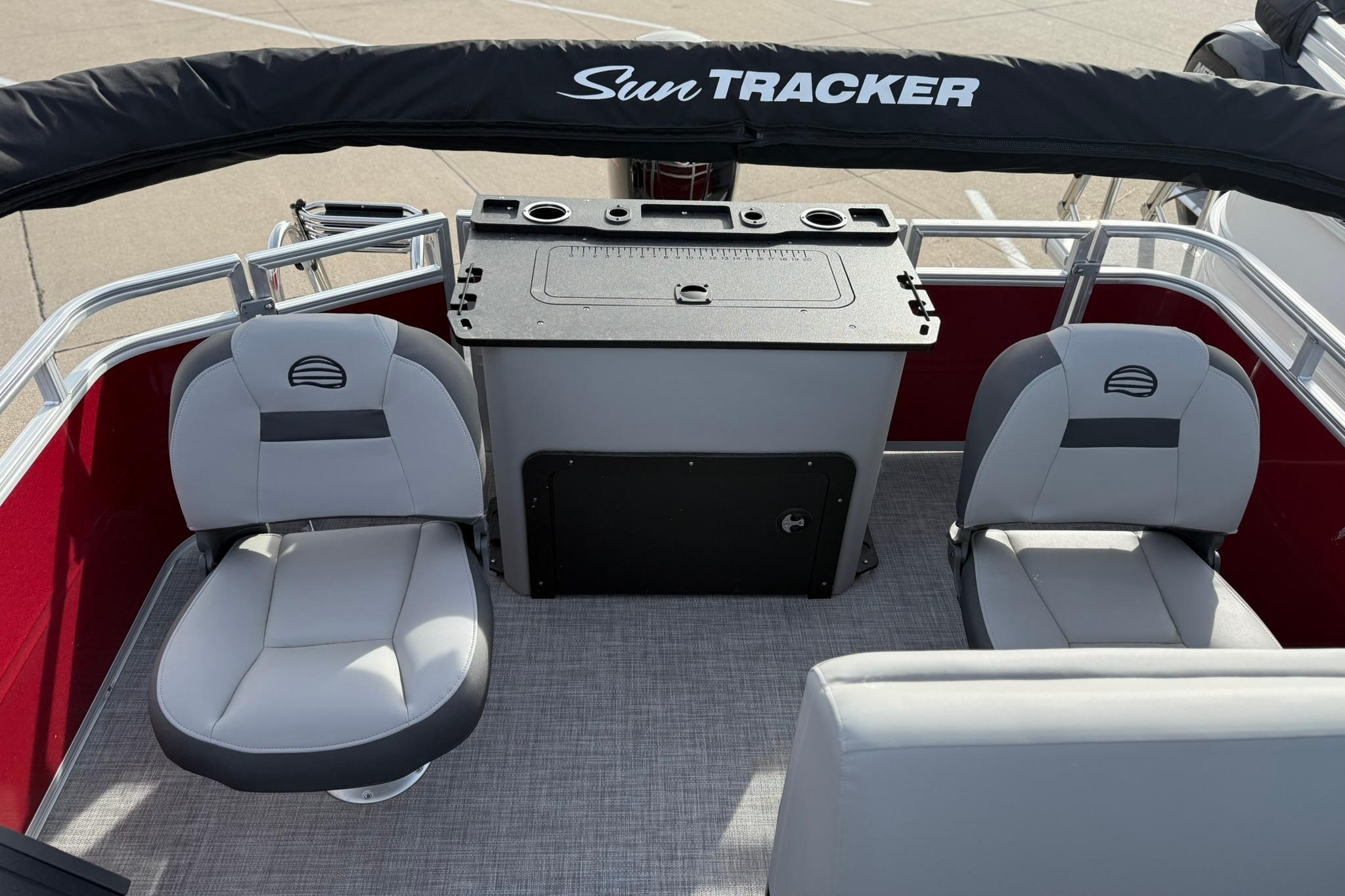 2026 Sun Tracker SportFish 22 DLX