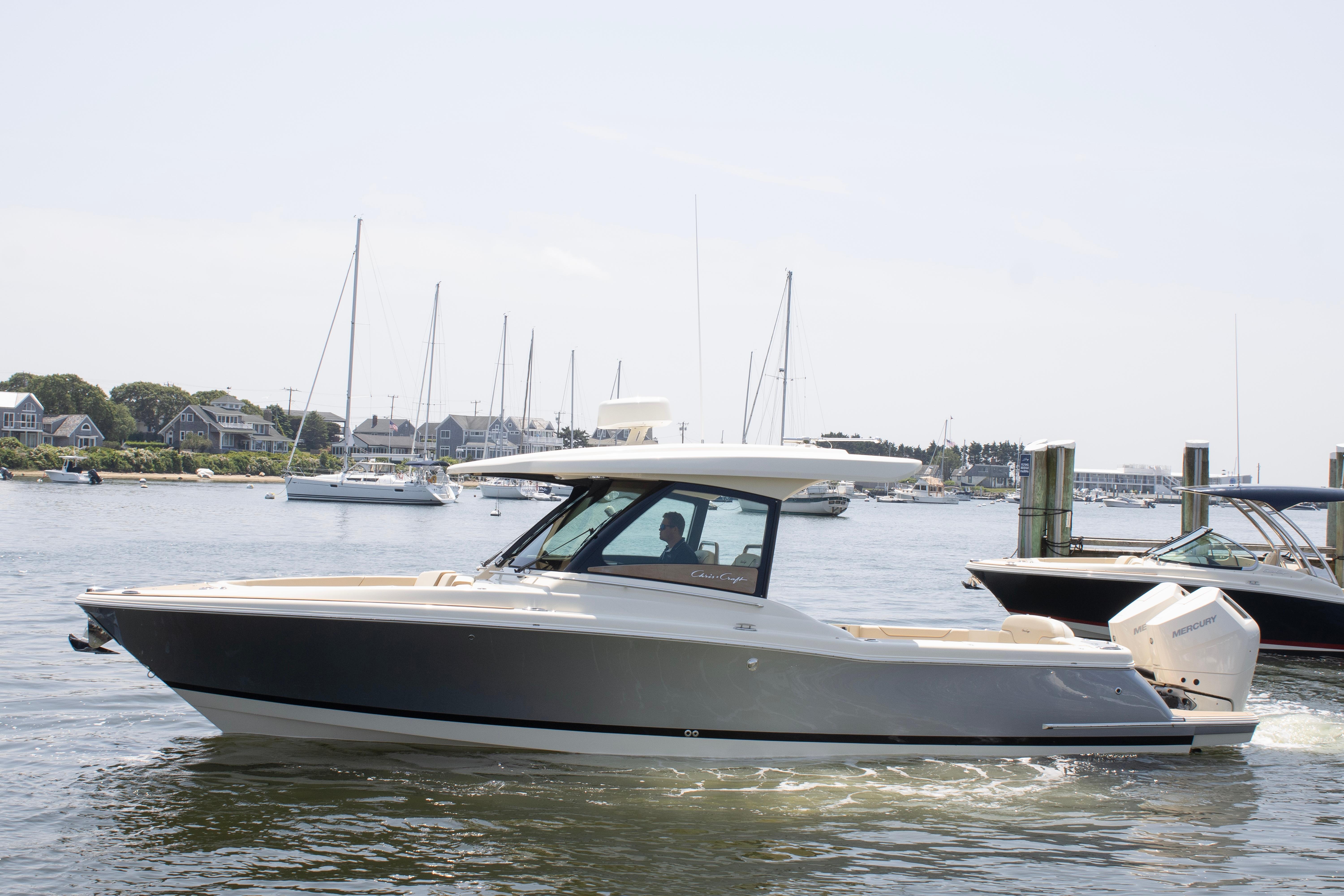 2025 Chris-Craft Calypso 32
