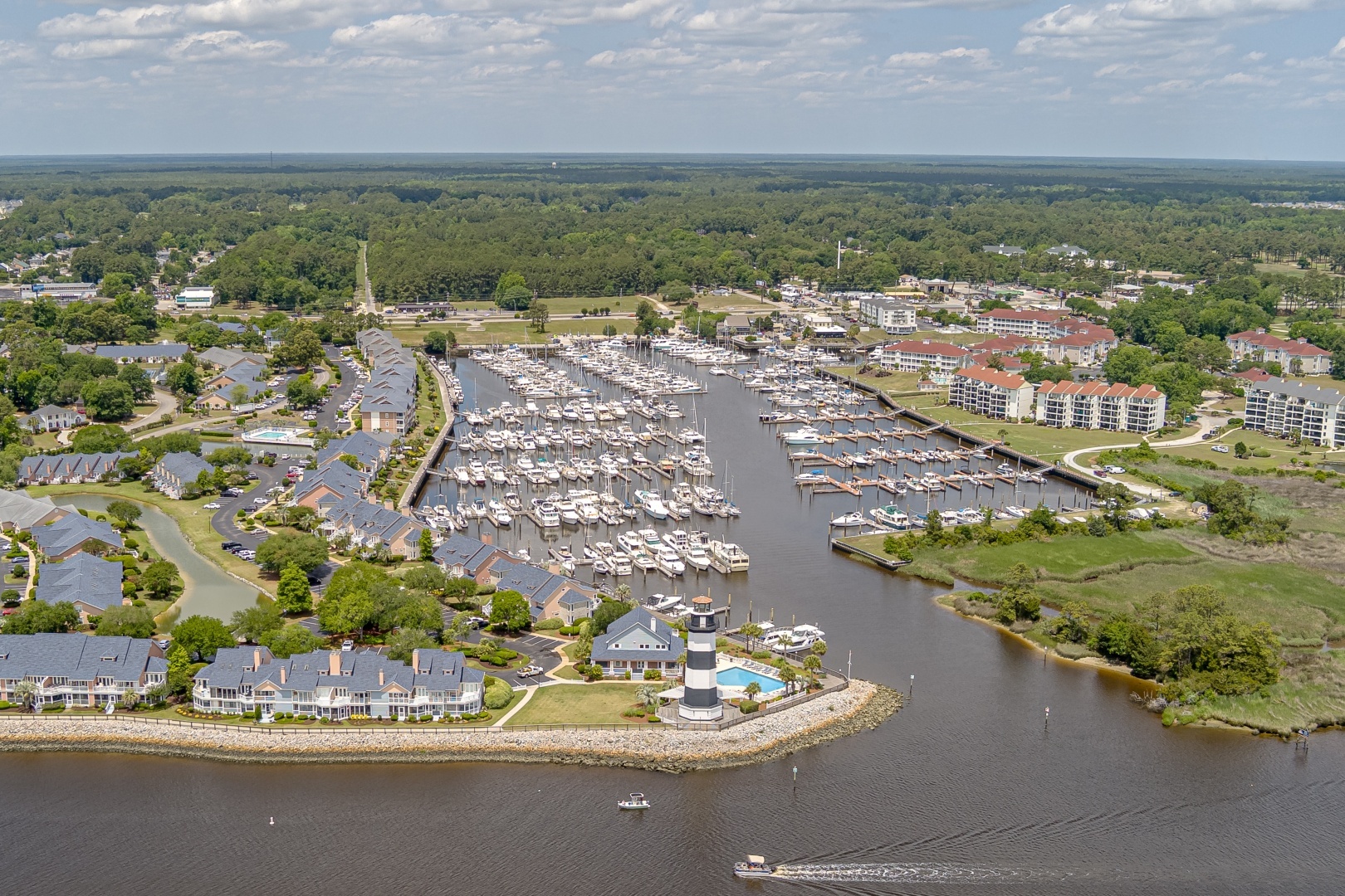 2023 Beneteau 38.1 - Image 19