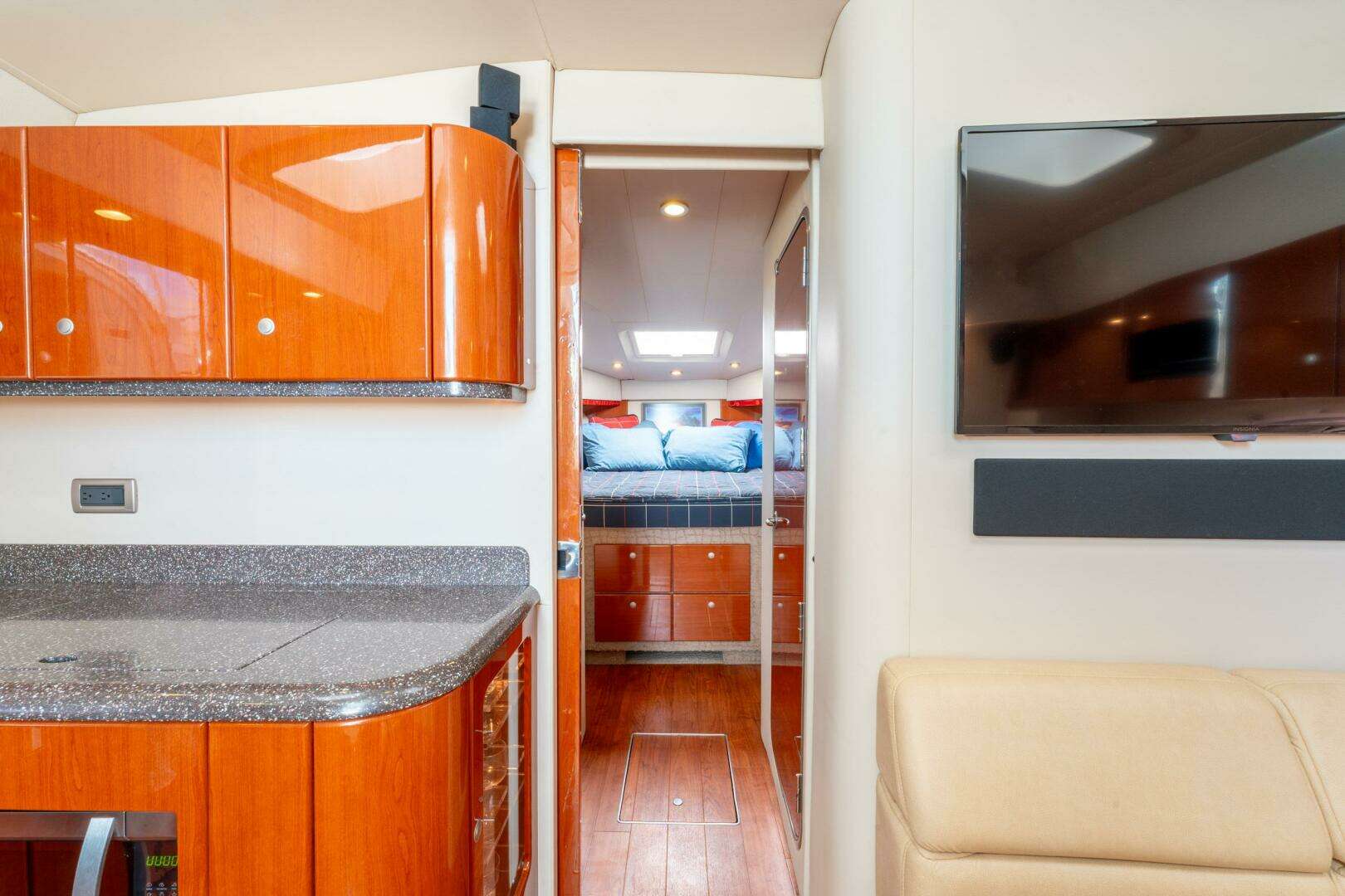 2007 Formula 45 Yacht - Image 78