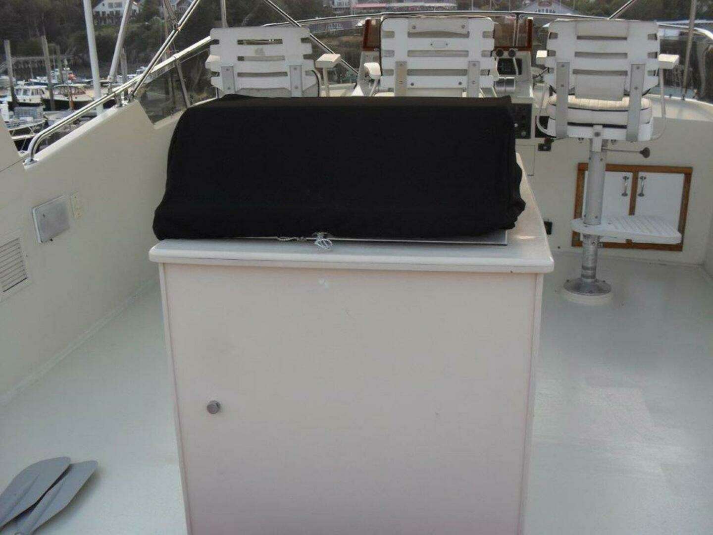 1987 Hatteras Flybridge - Image 43