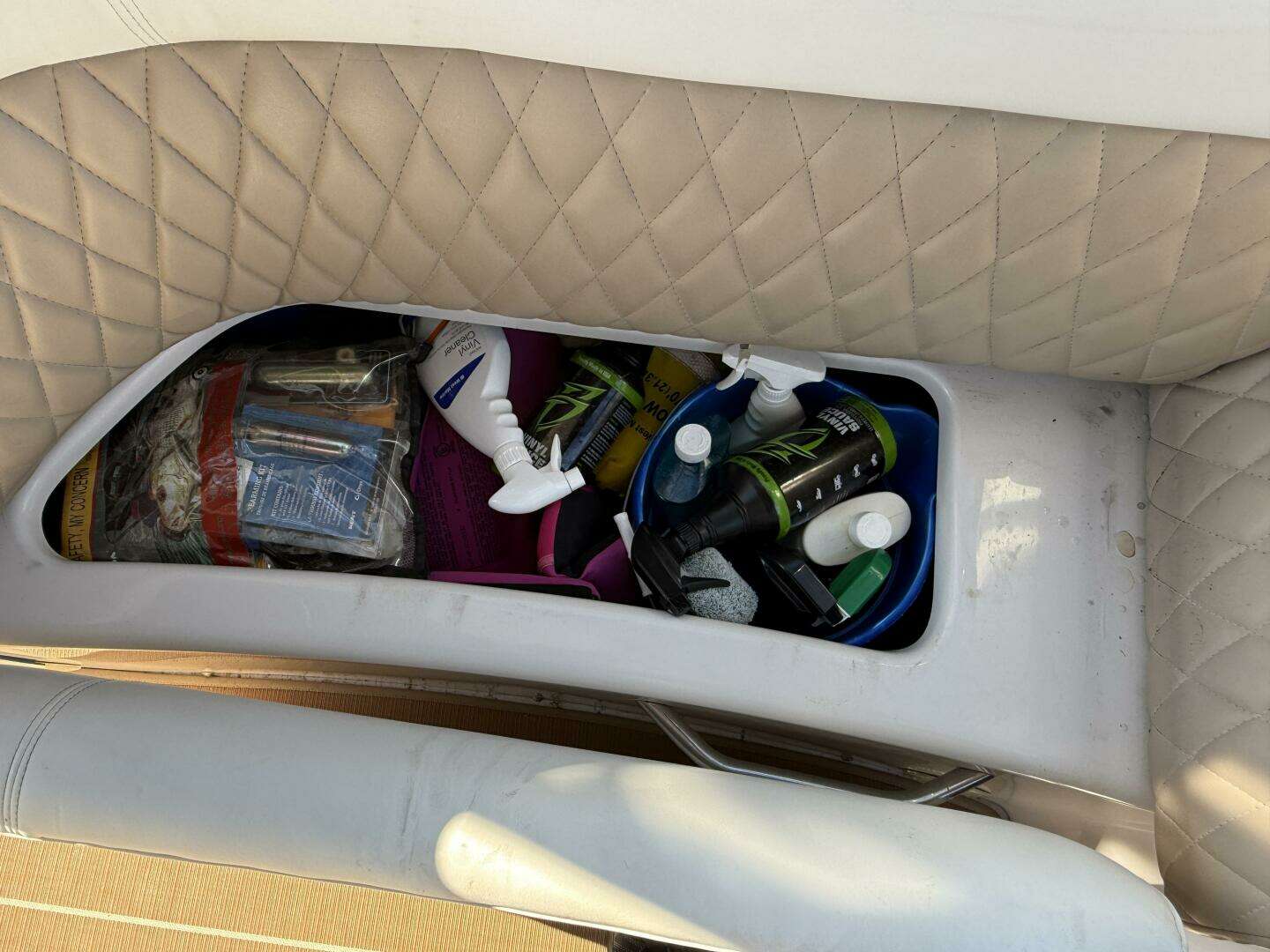 2006 Four Winns 318 Vista - Image 31