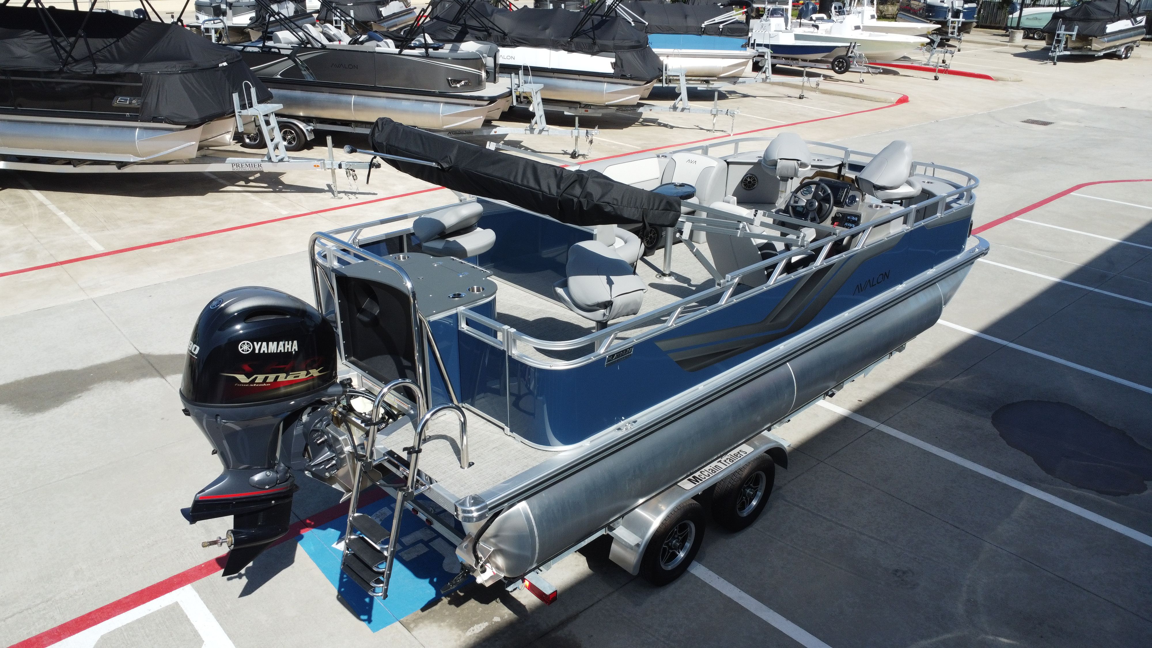 2025 Avalon Venture 85 Rear Fish - 21' - 11