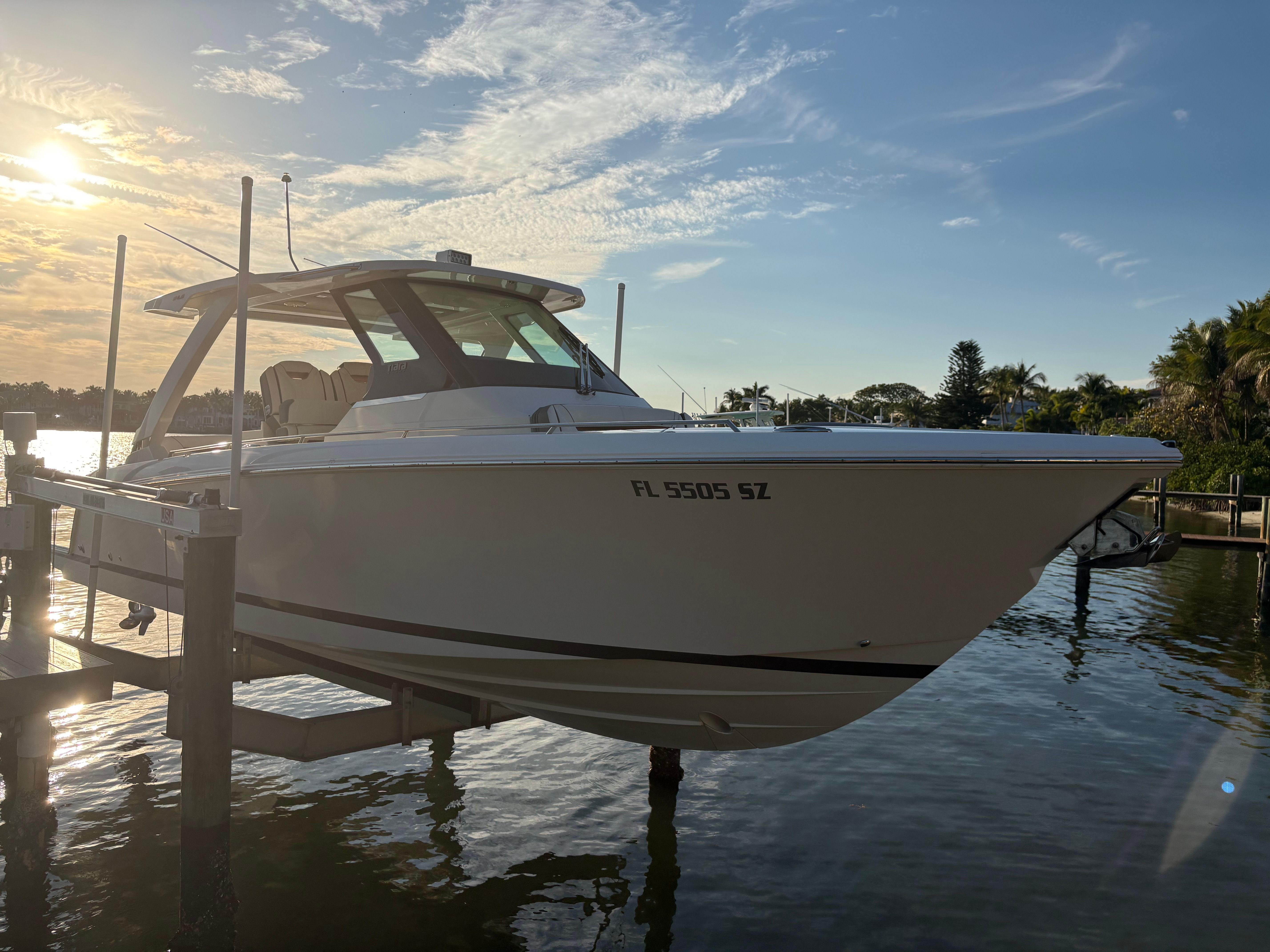 2021 Tiara Yachts 34 LS