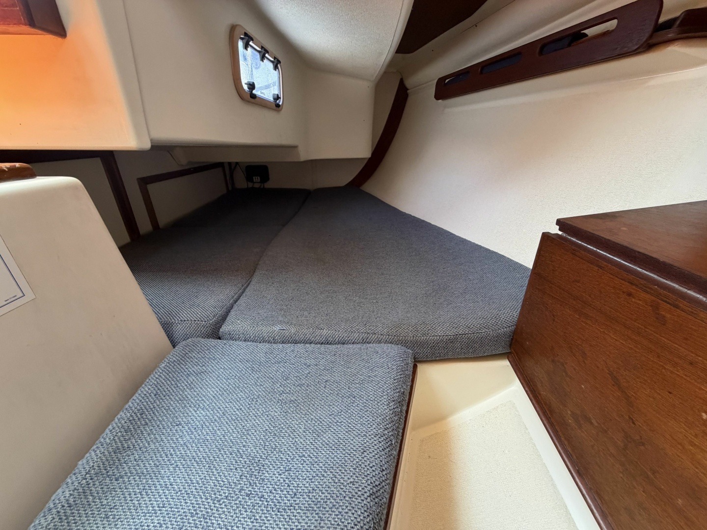1988 Tartan 31 - Image 20