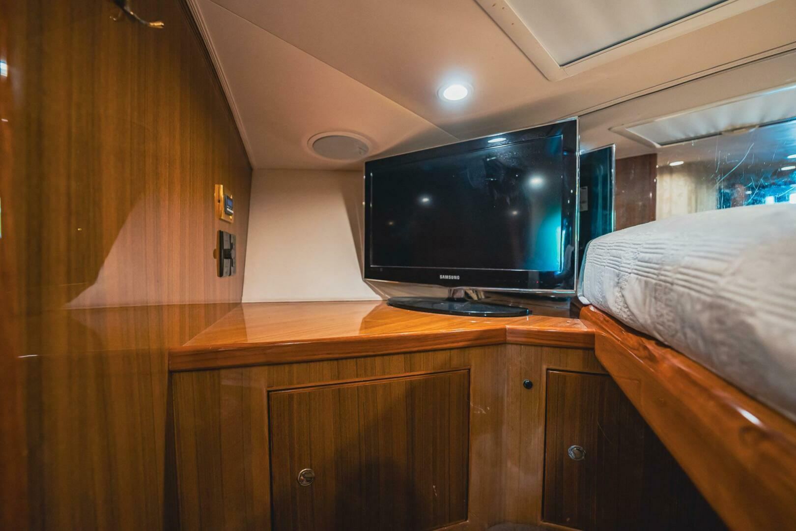 2005 Viking Convertible - Image 34