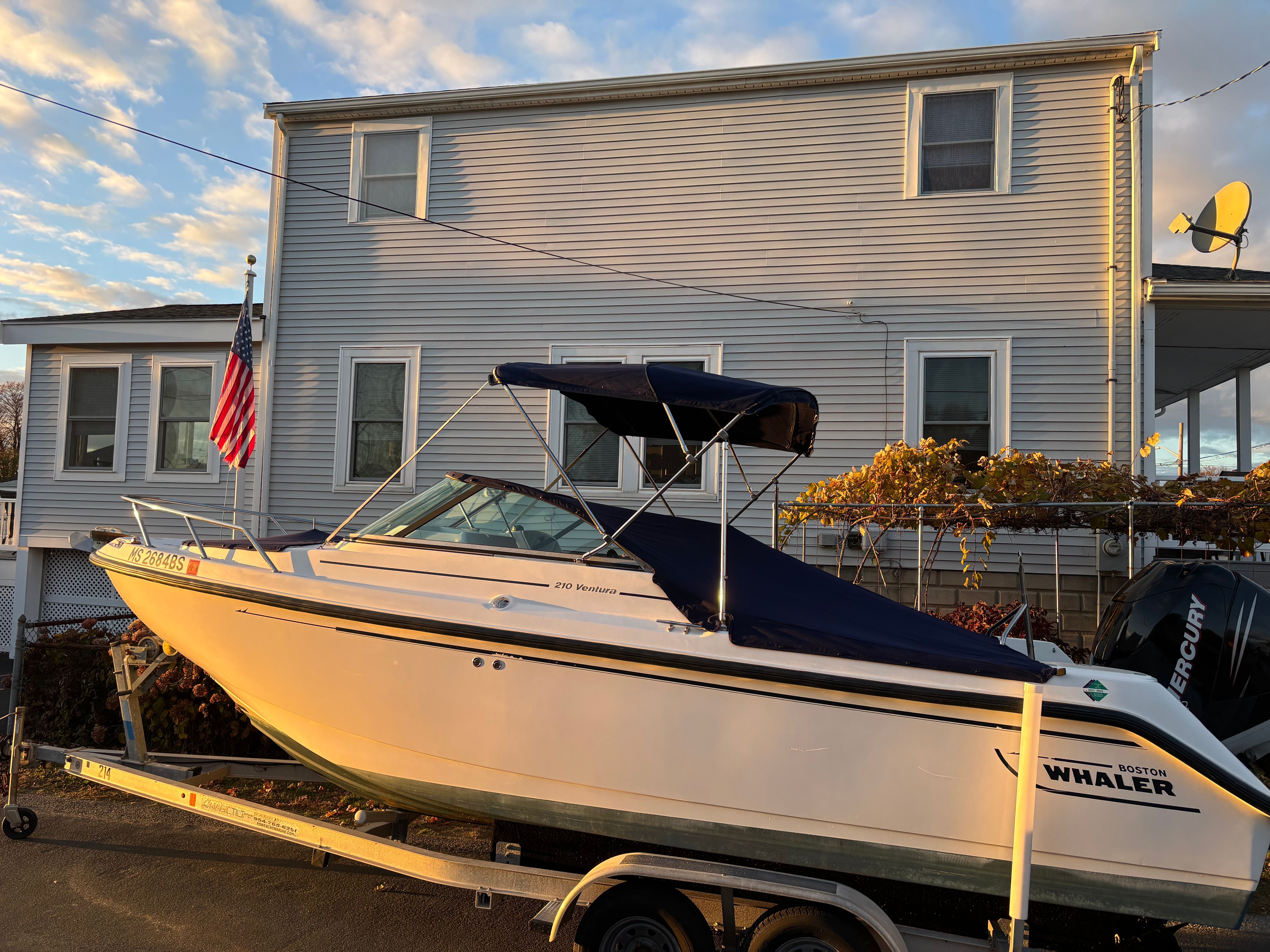2005 Boston Whaler 210 Ventura