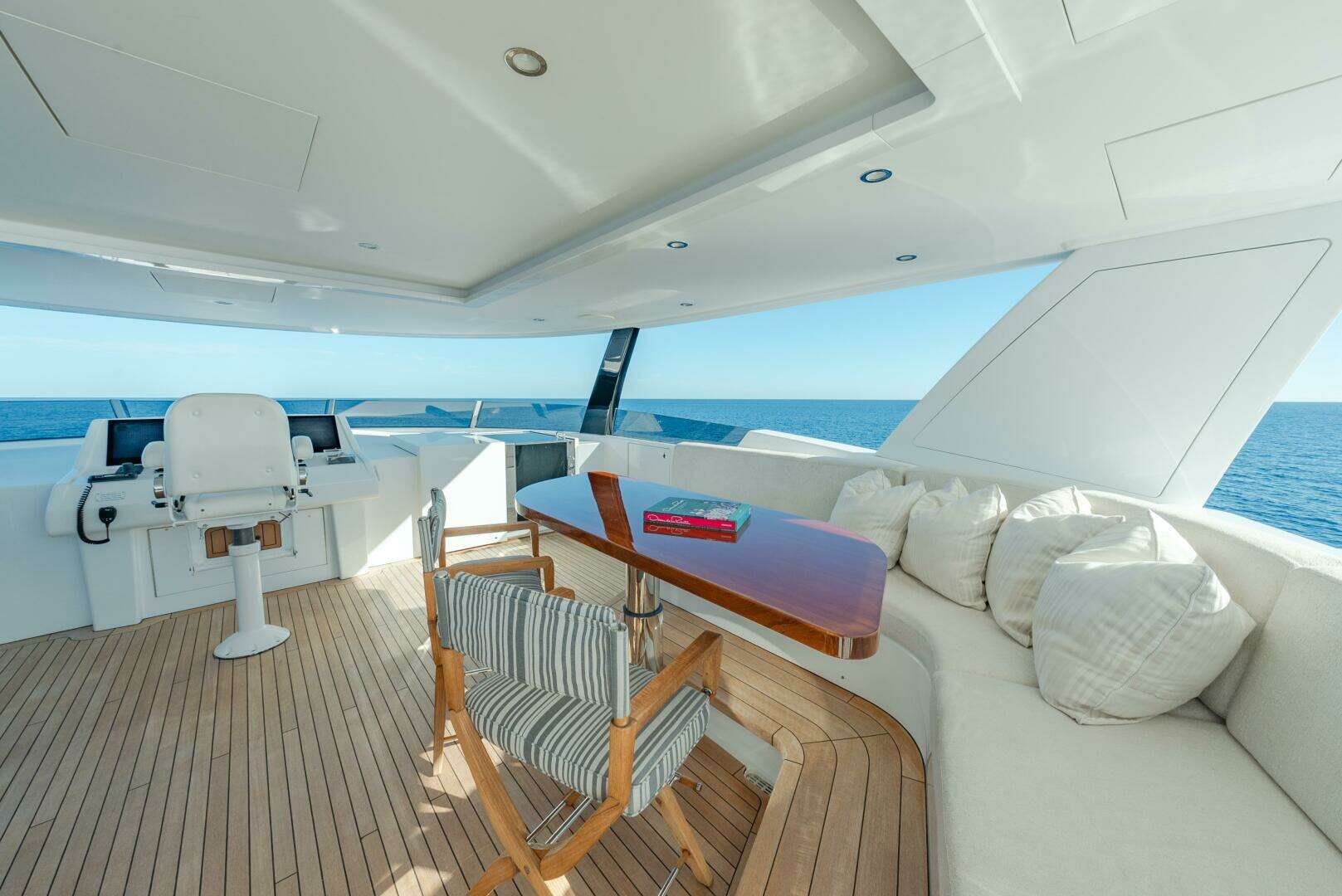 2018 Westport Raised Pilothouse - Image 34