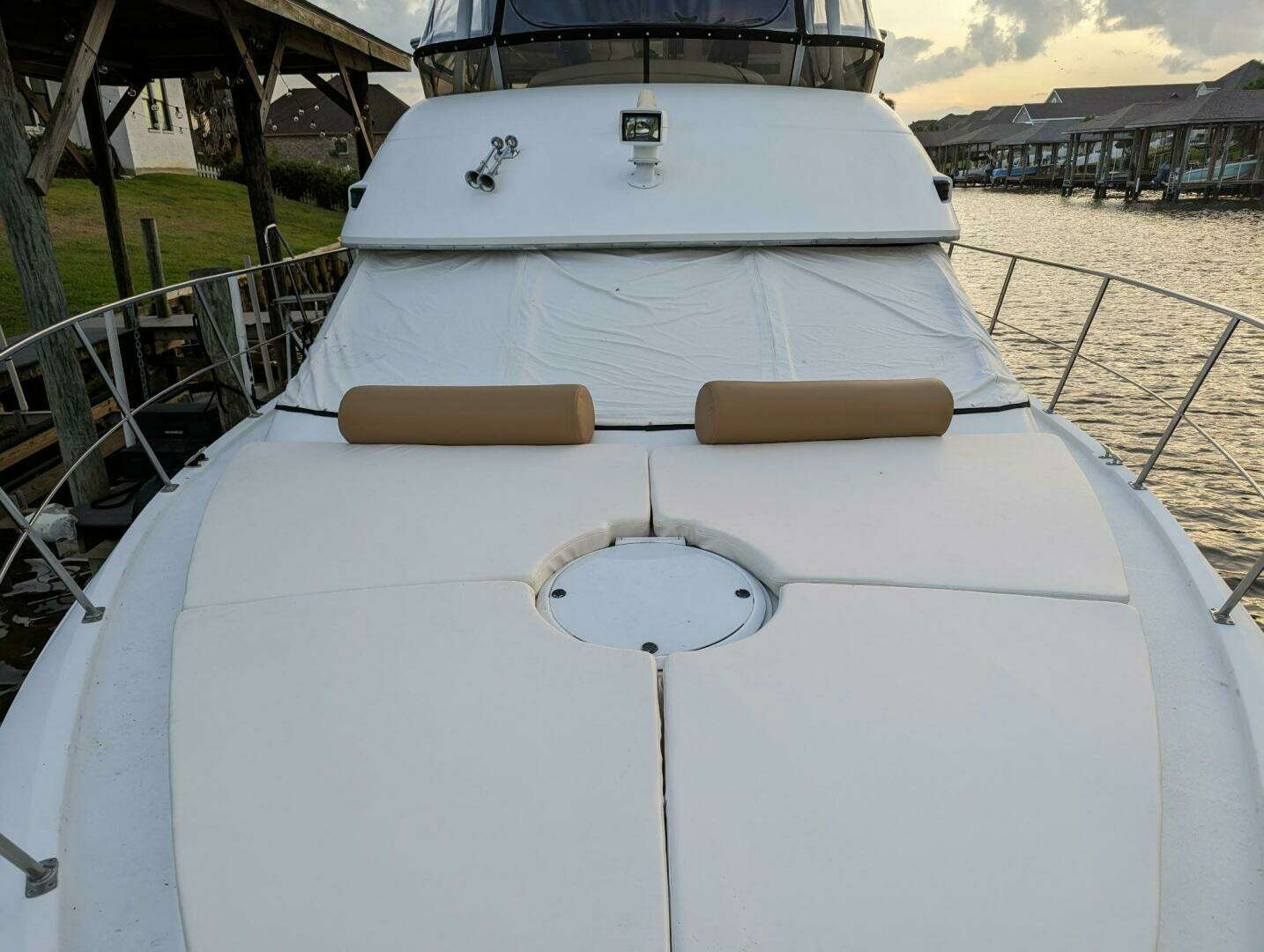 1996 Carver 455 Aft Cabin - Image 6