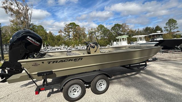 2026 Tracker Grizzly 2072 CC - 11
