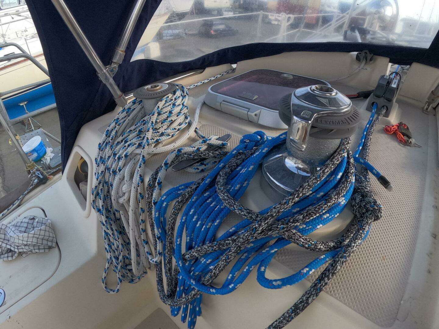 2005 Island Packet 370 - Image 22