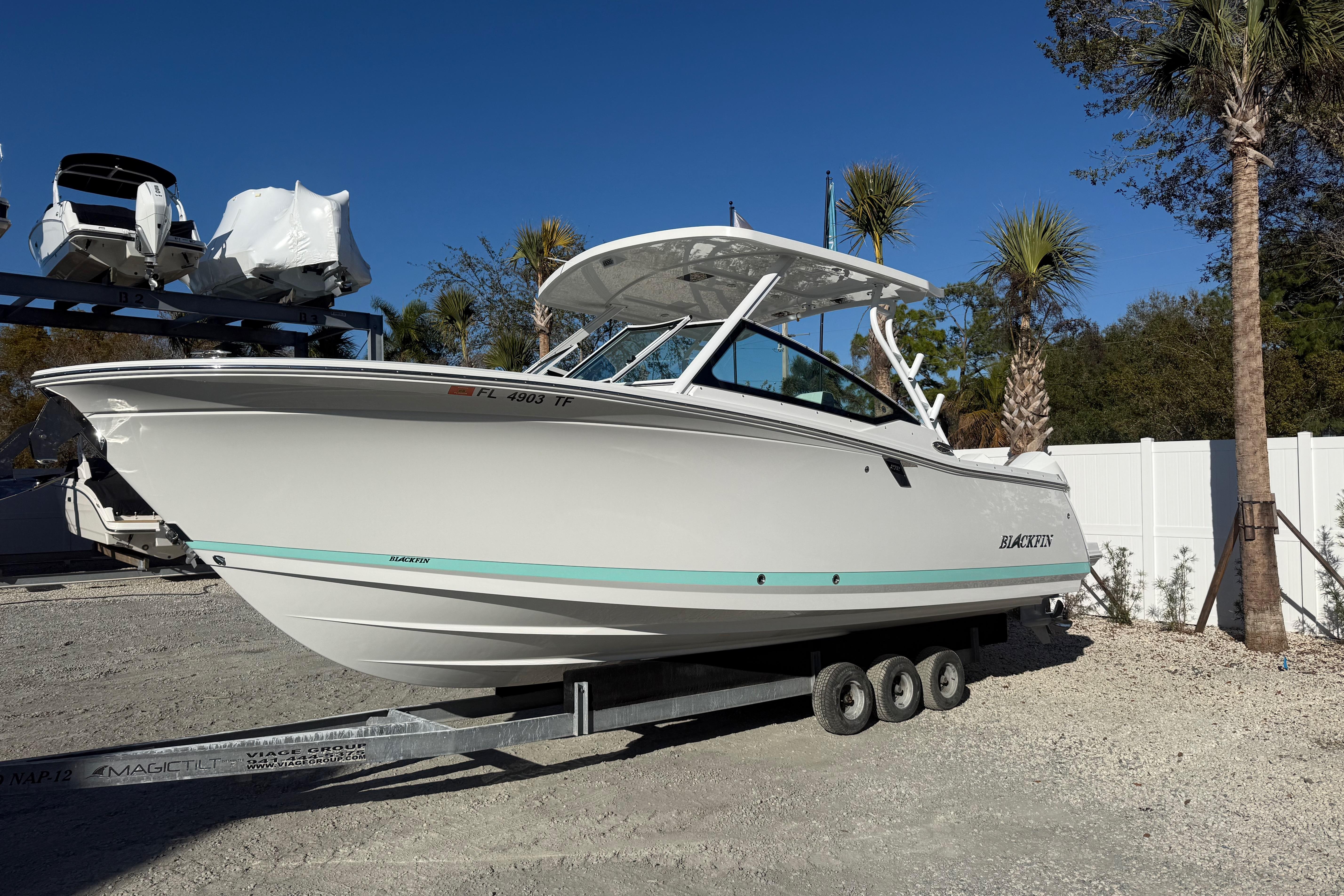 2022 Blackfin 272 DC
