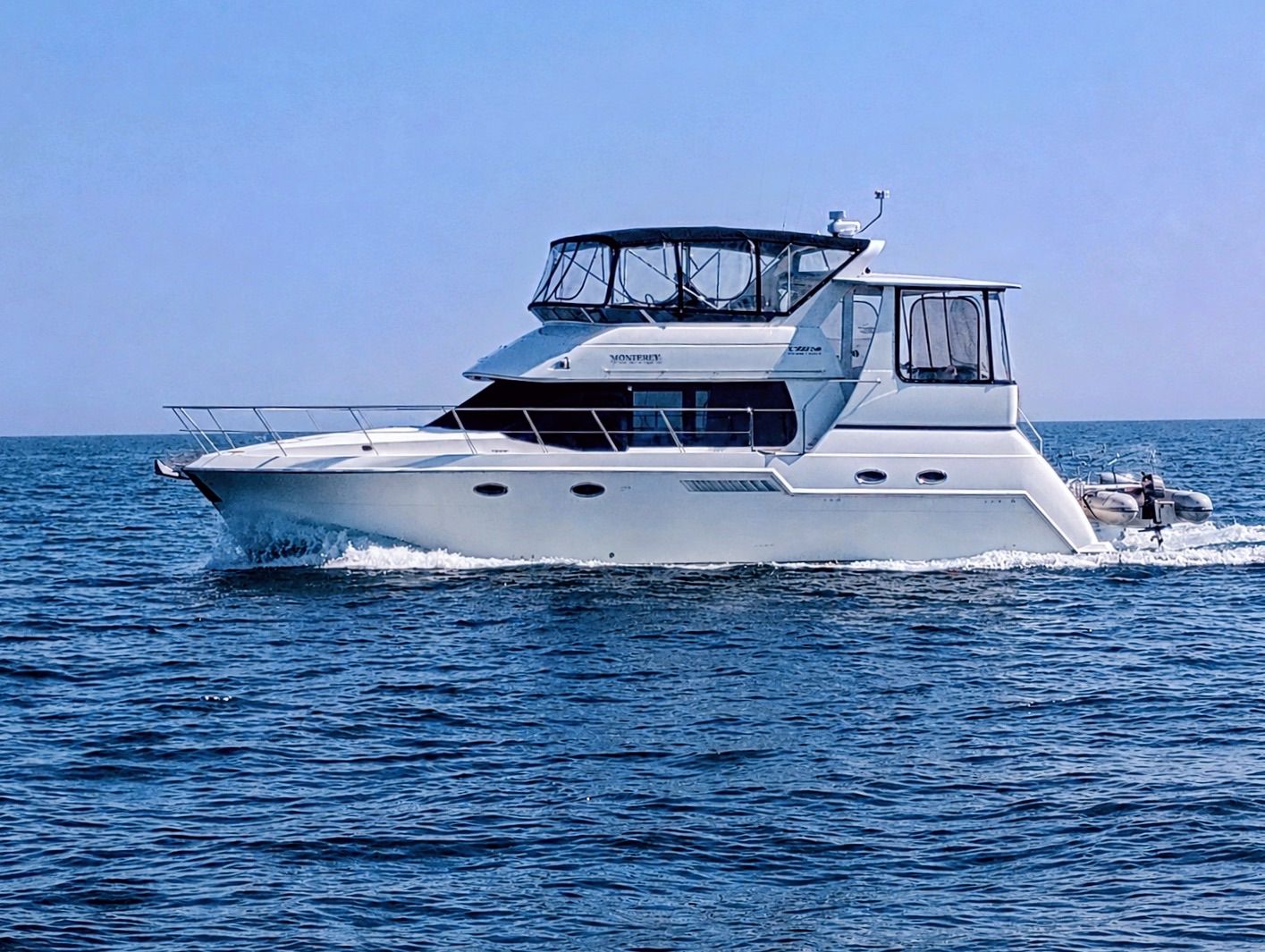 1999 Carver 406 Aft Cabin Motor Yacht