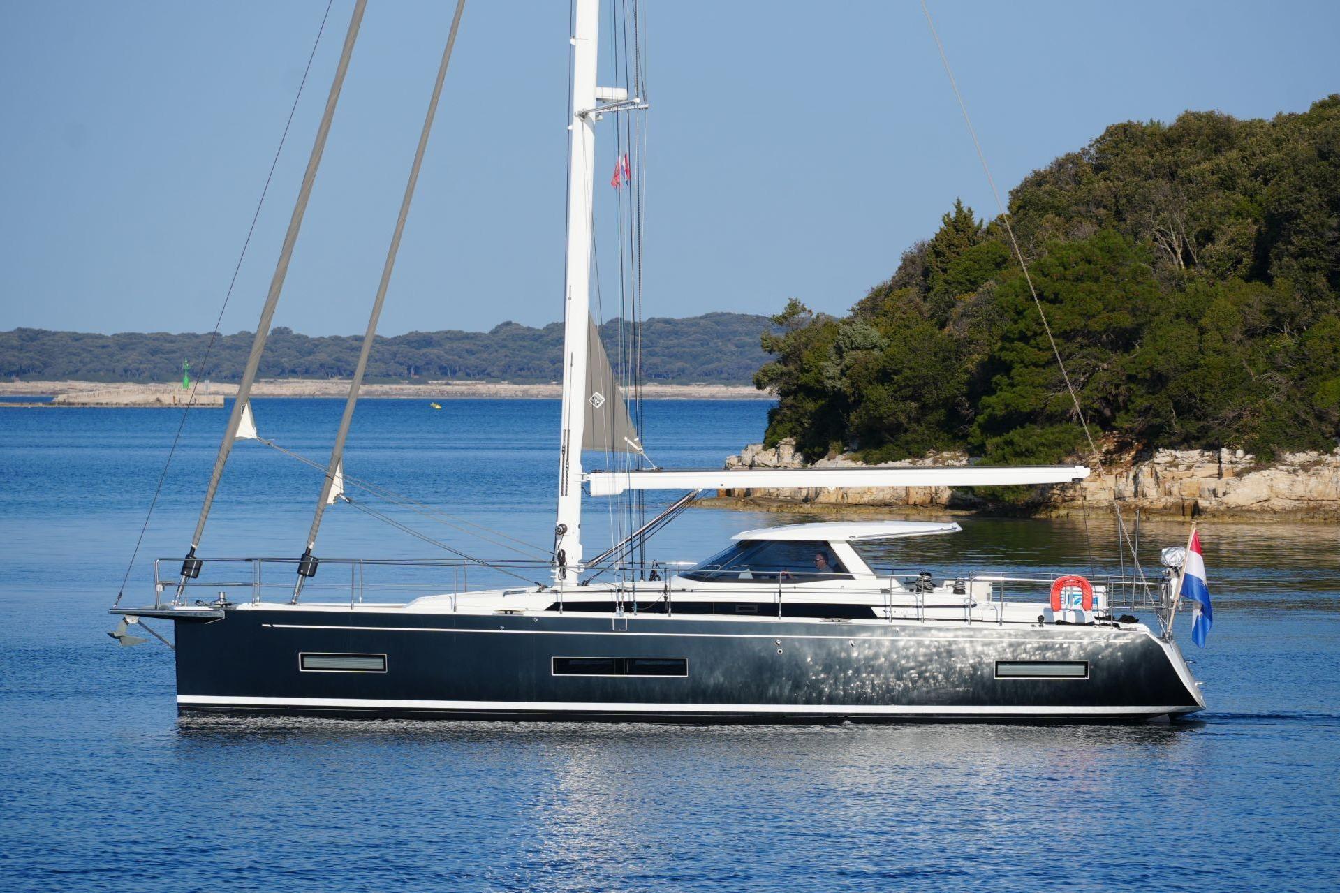 2017 Amel 50