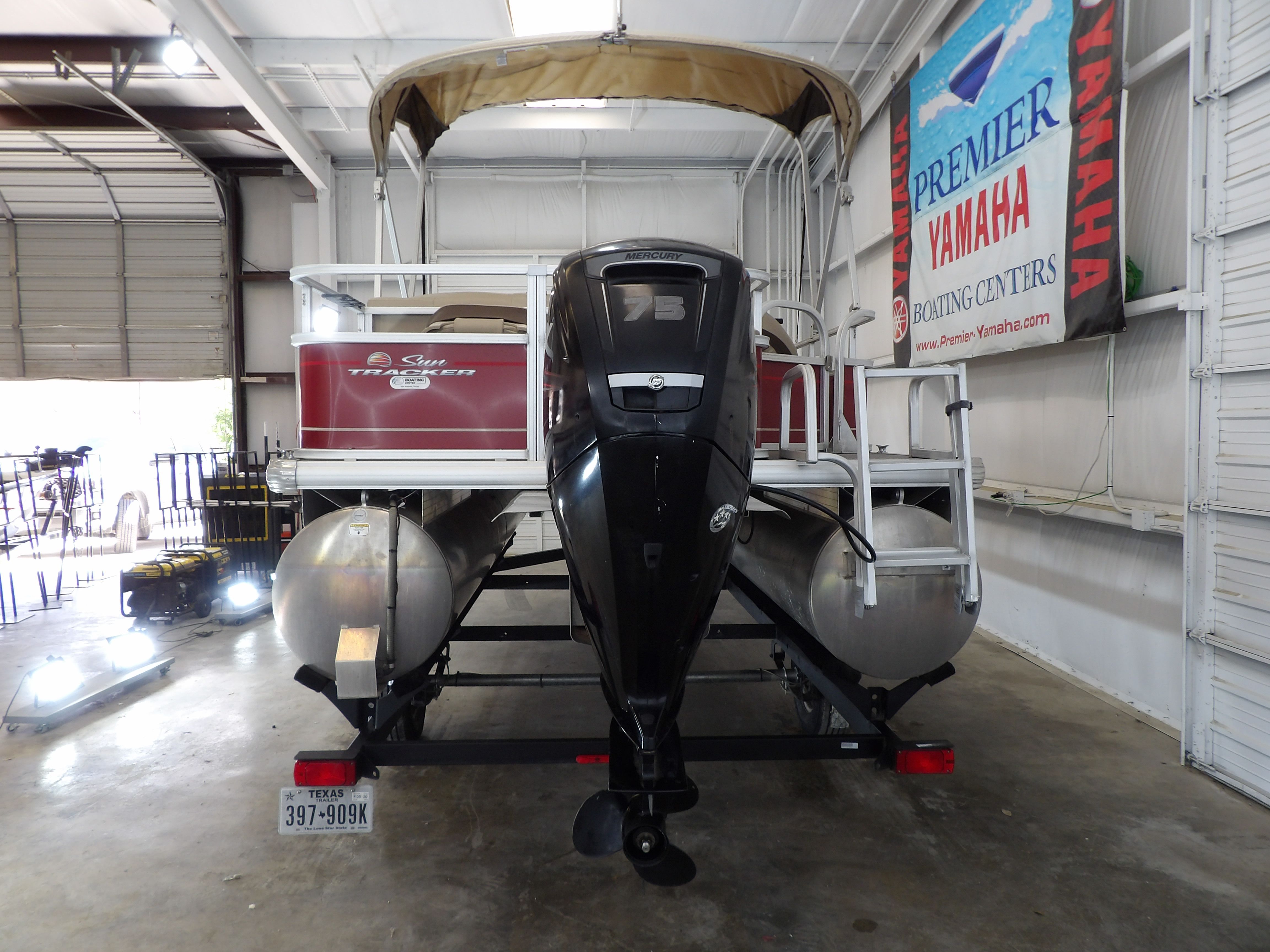 2019 Sun Tracker 18 Bass Buggy - 6