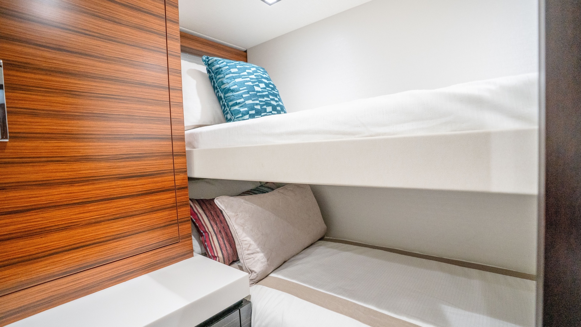2021 Hatteras M75 Panacera - Image 46