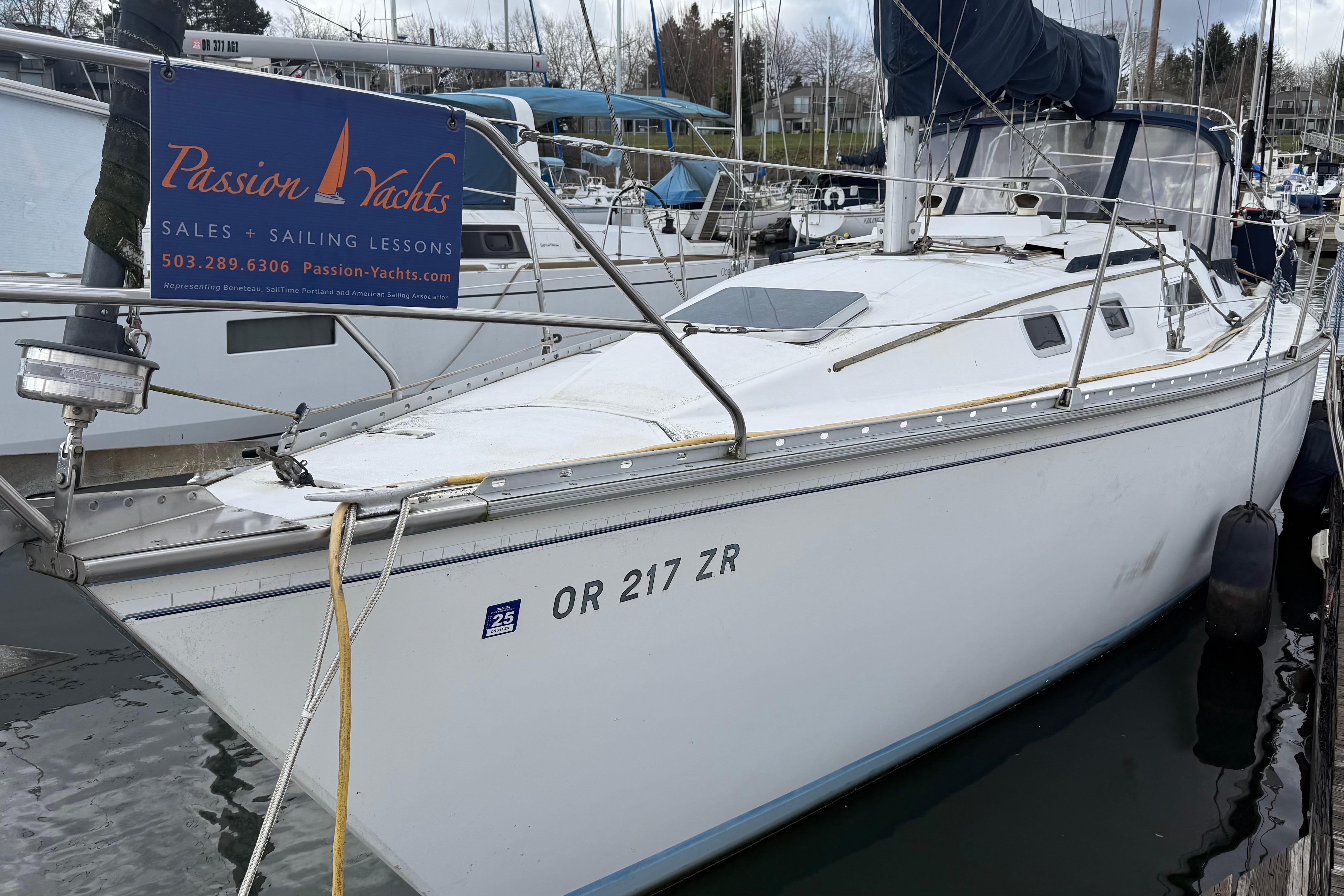 1984 Hunter 31