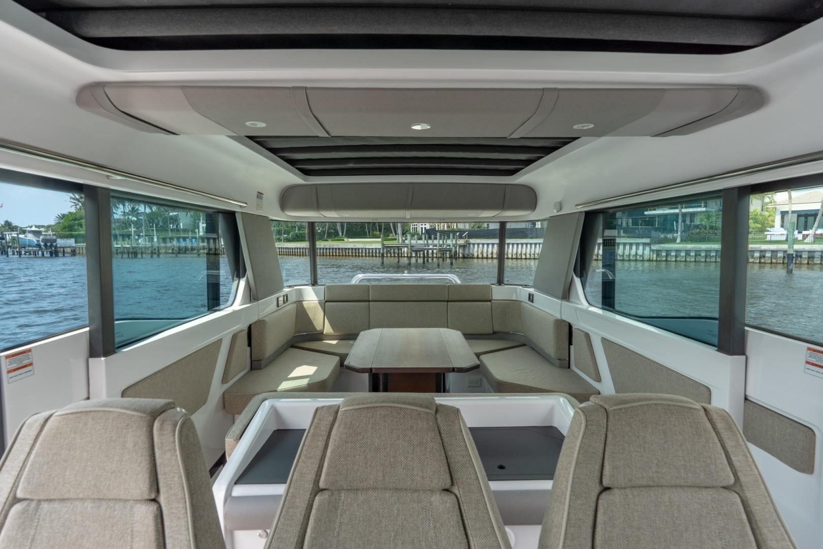 2024 Axopar 45 XC Cross Cabin - Image 23