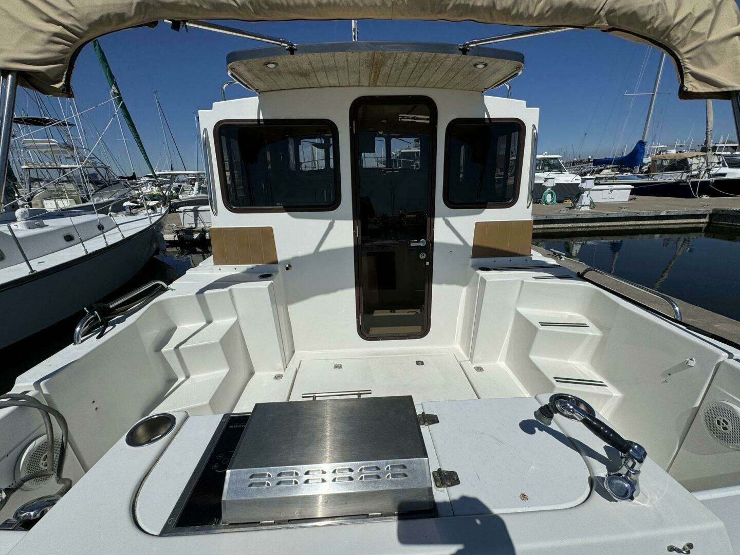 2012 Ranger Tugs R-29 - Image 9
