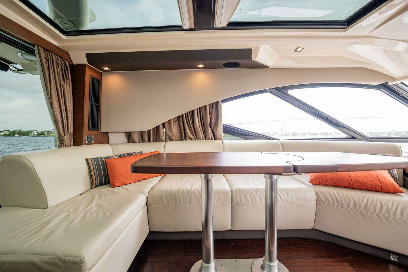 2015 Sea Ray 510 Sundancer - Image 74