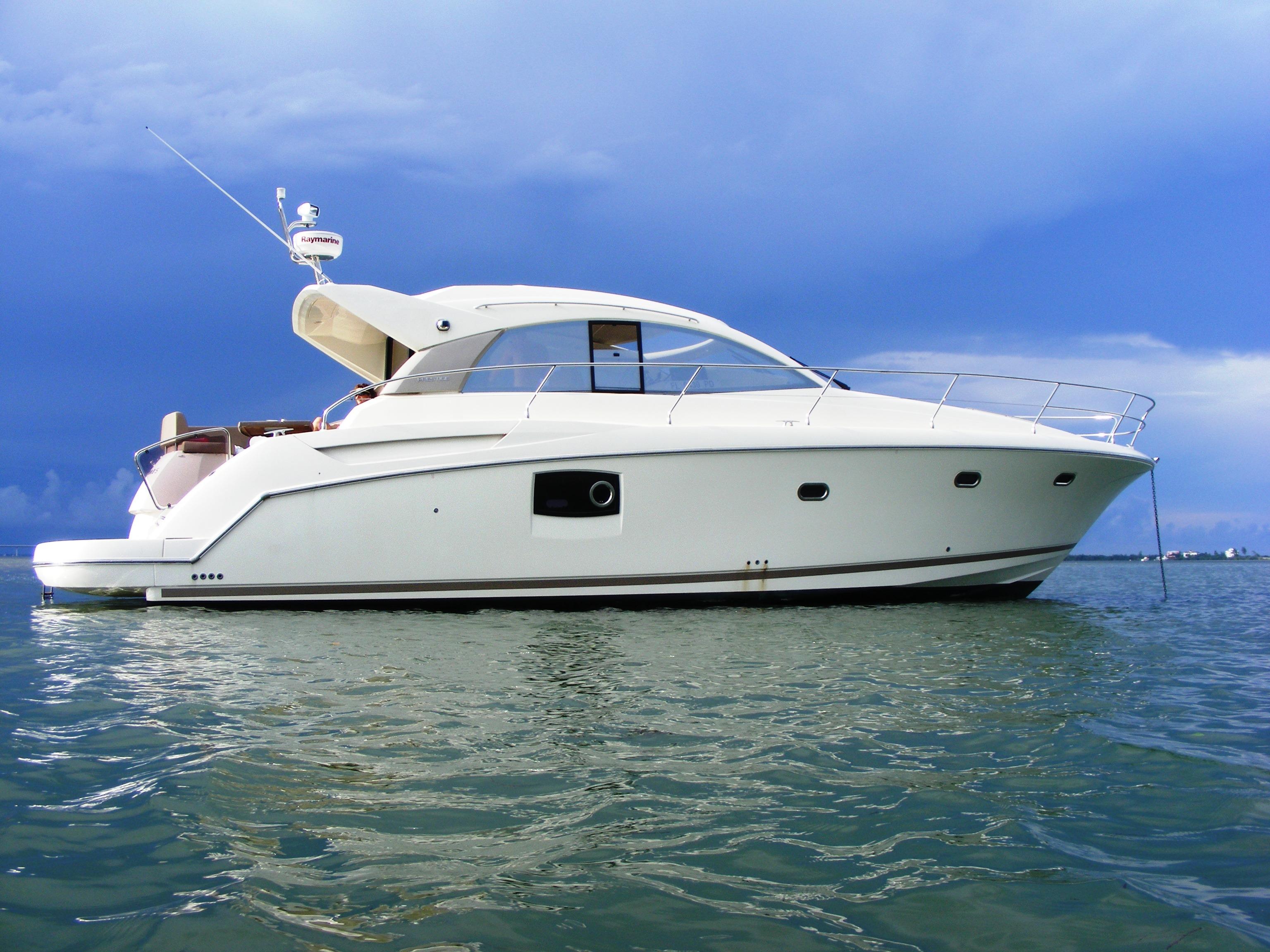 2012 Prestige 440S