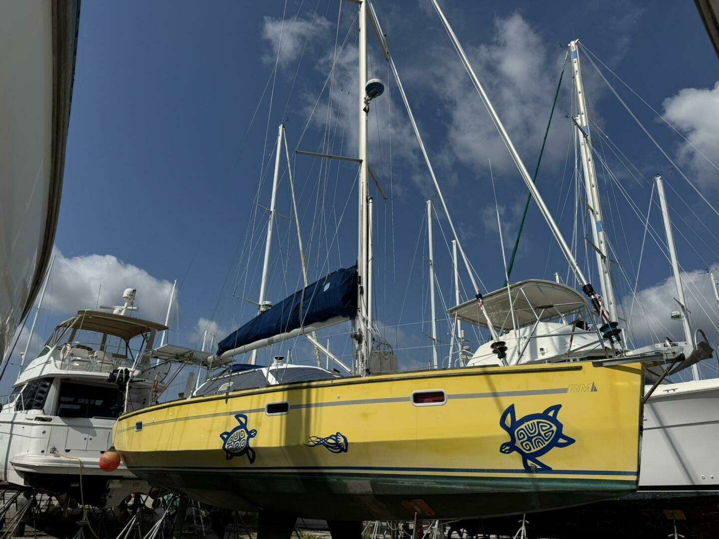 2009 RM Yachts RM1050 - Image 5