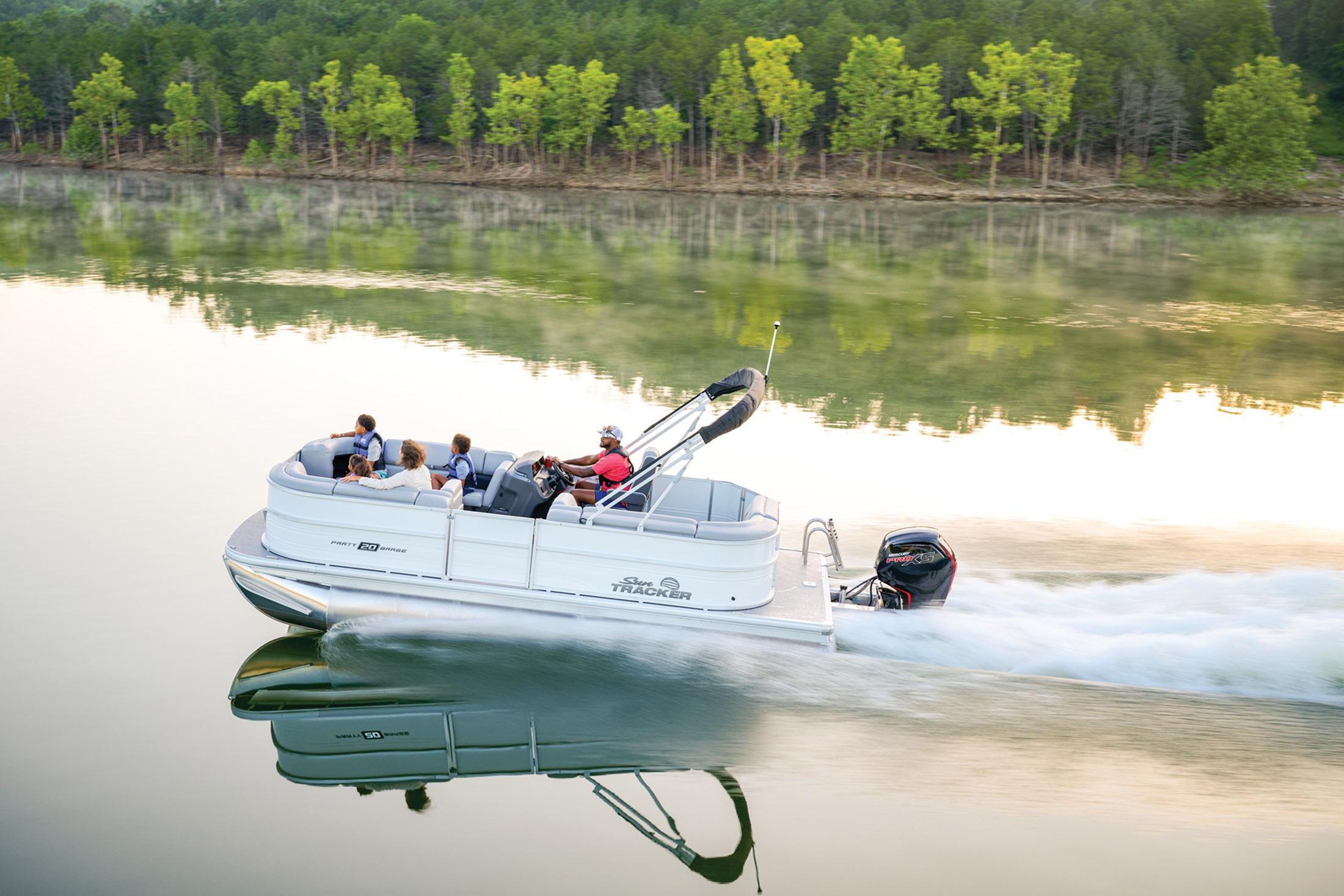 2026 Sun Tracker Party Barge 20 DLX - 13
