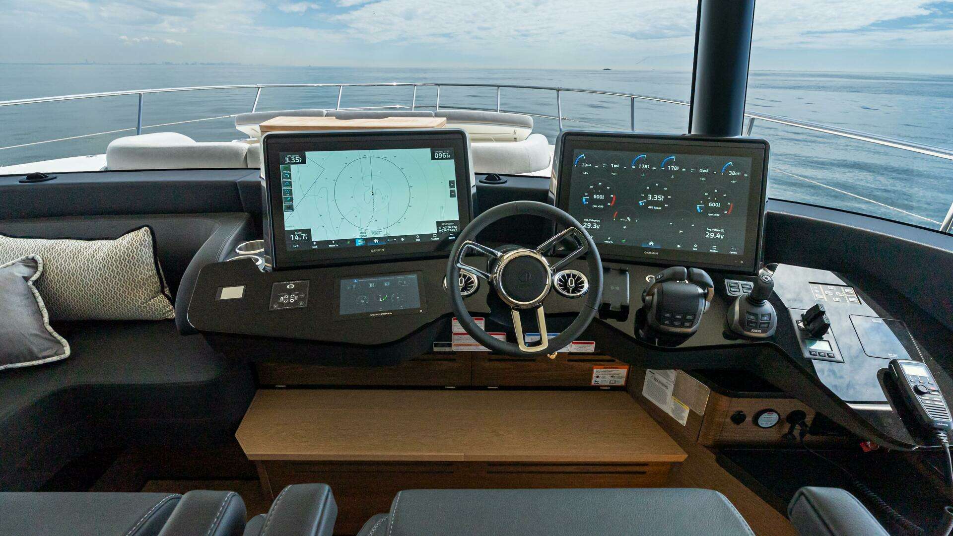 2025 Absolute Navetta 64 - Image 35