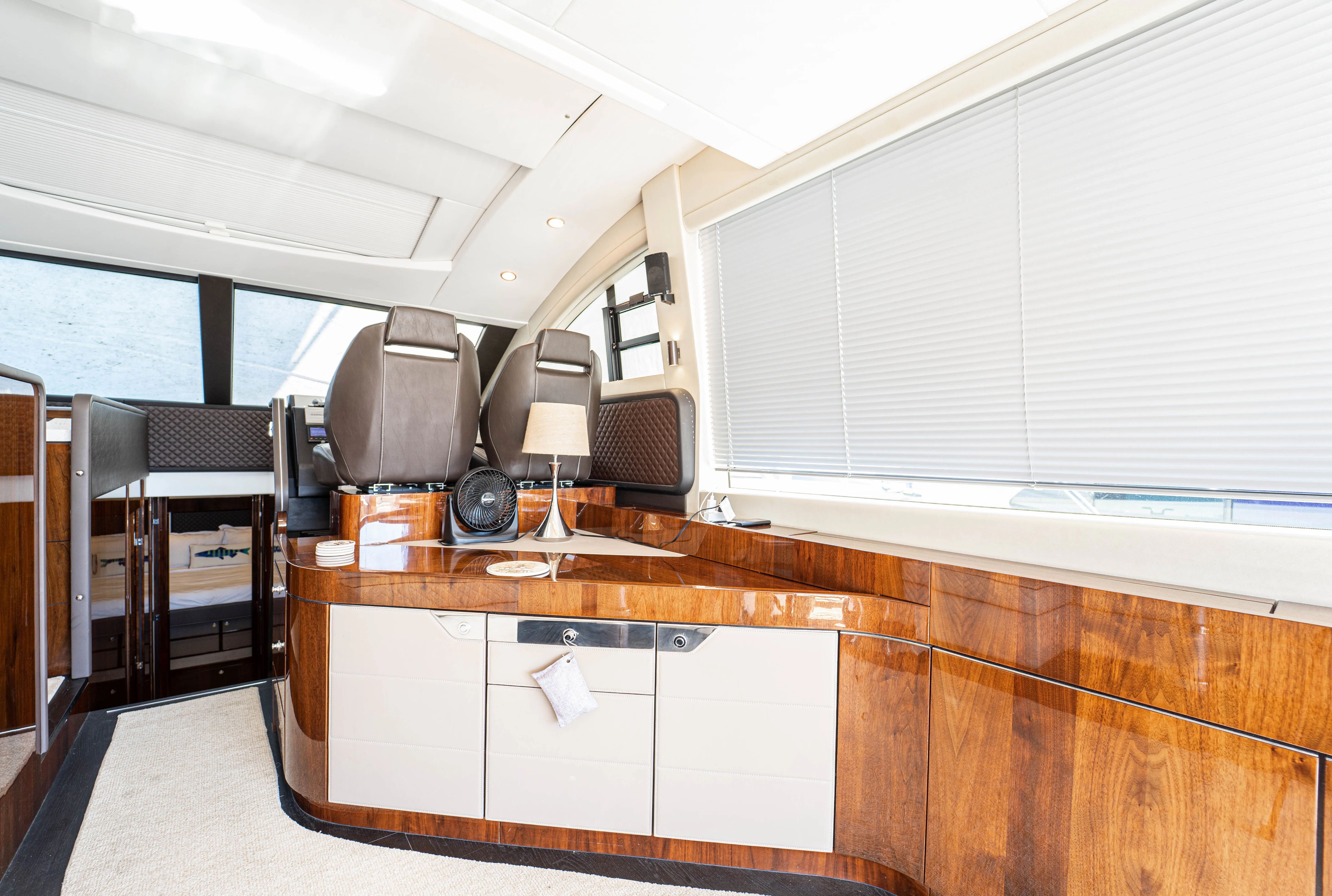 2019 Fairline Squadron 53 - Image 17