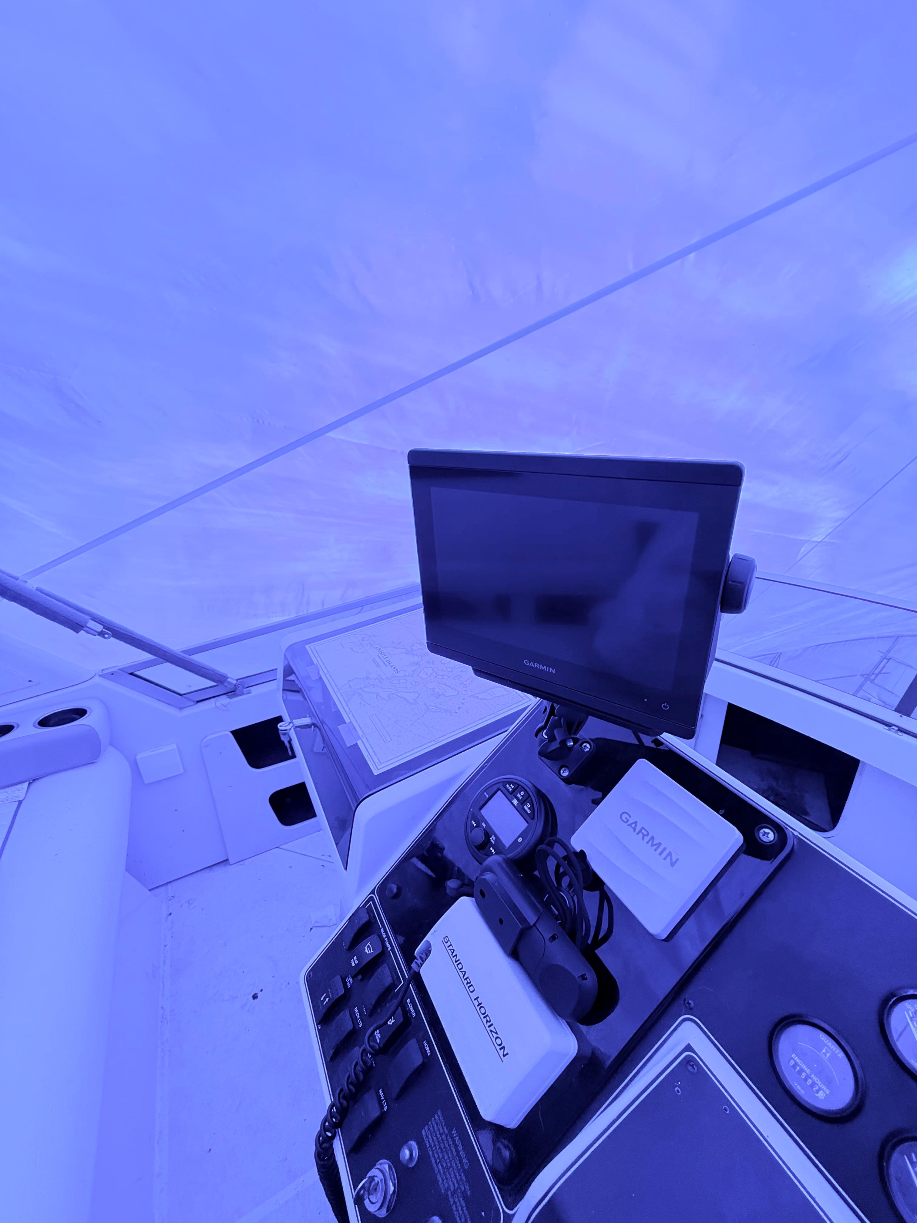 1994 Carver 390 Cockpit Motor Yacht - 17