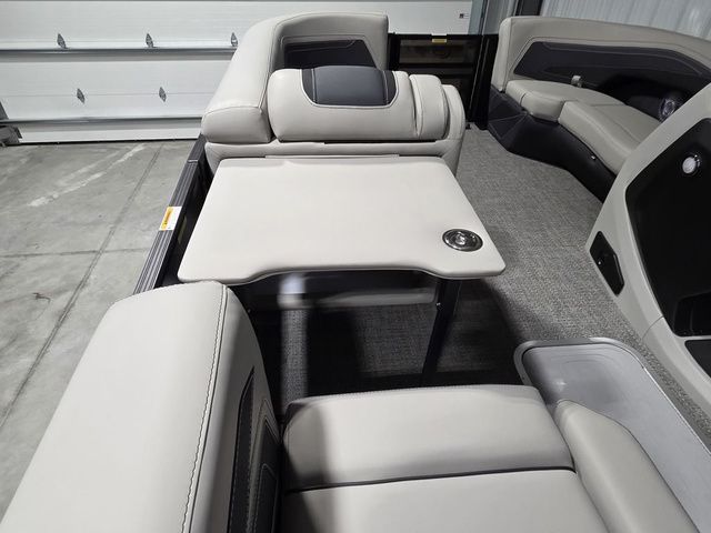 2026 BARLETTA BOATS Cabrio 22M - 16