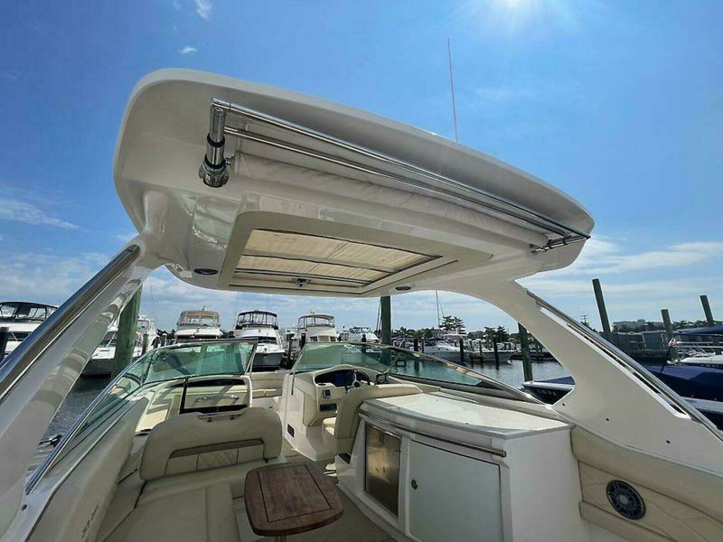2018 Regal 33 OBX - Image 12