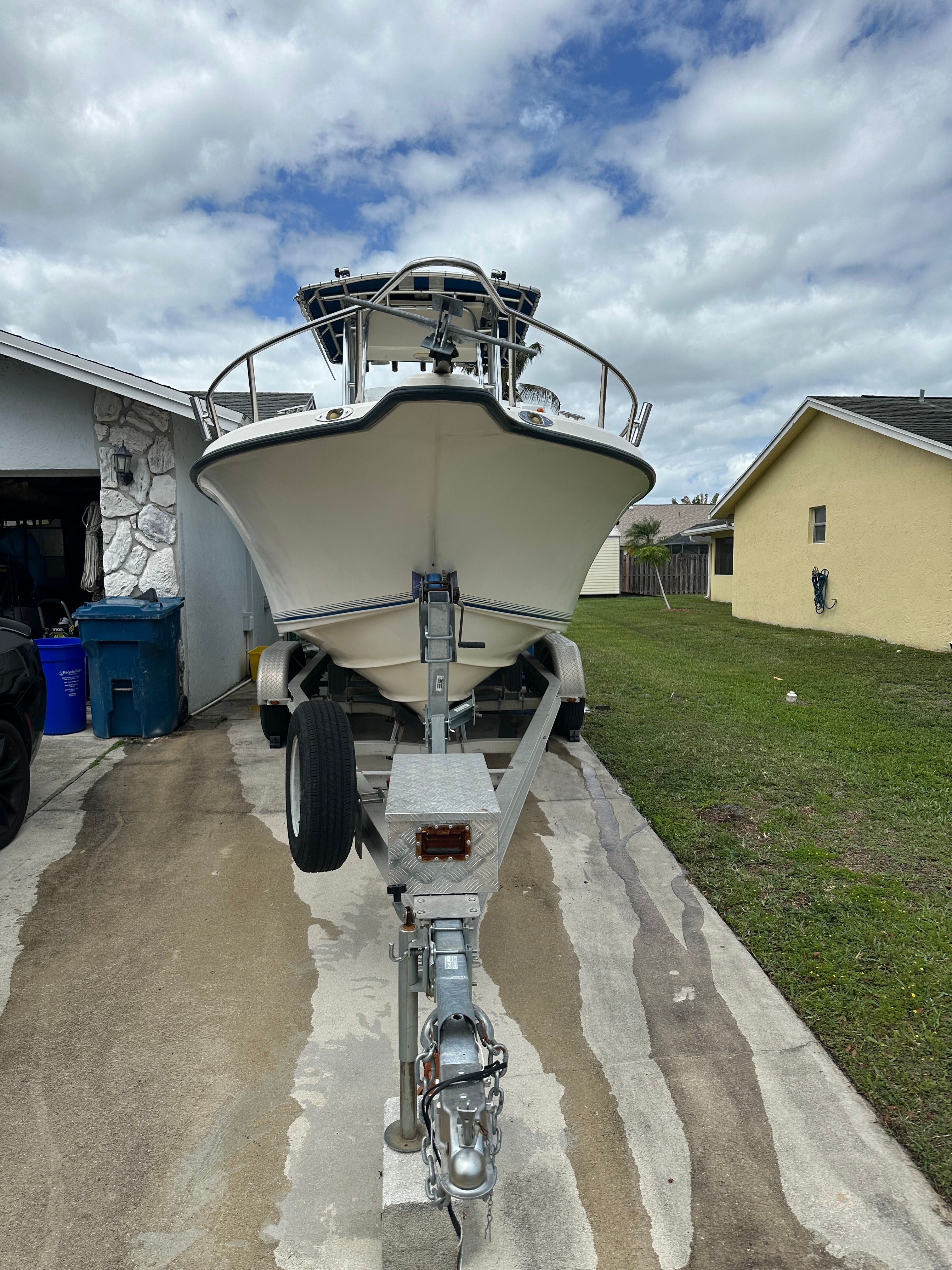 2004 Key West Blue Water 225cc
