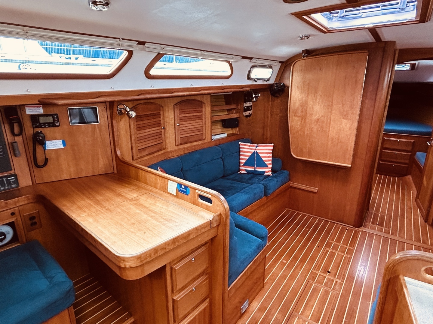 2004 Sabre 426 - Image 23