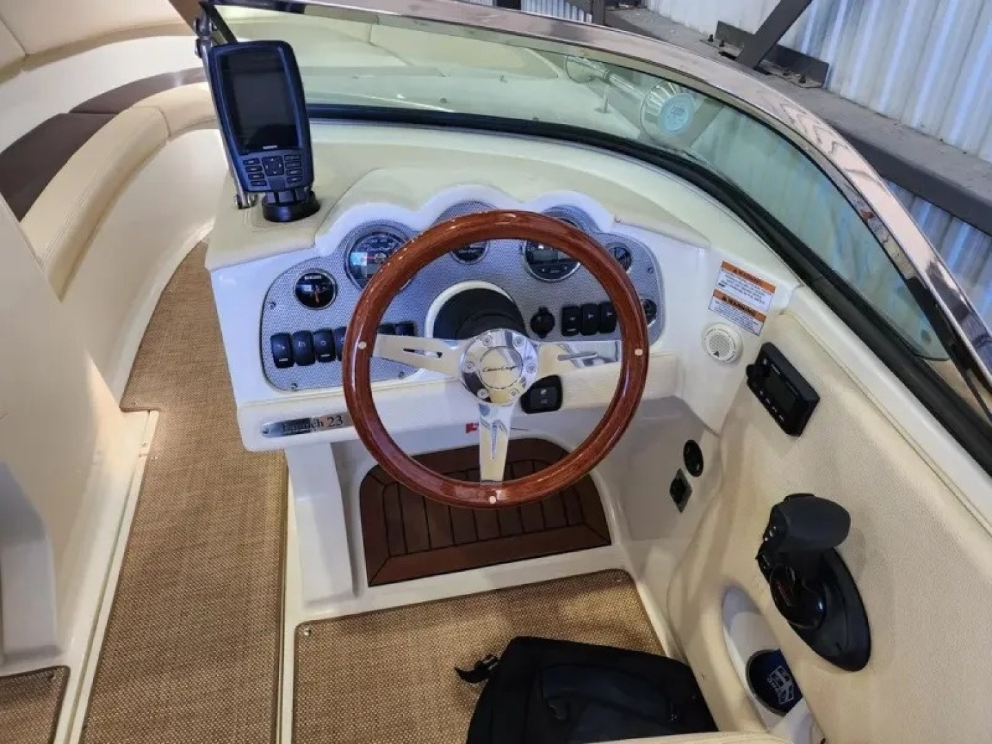 2018 Chris-Craft Launch 23 - Image 12