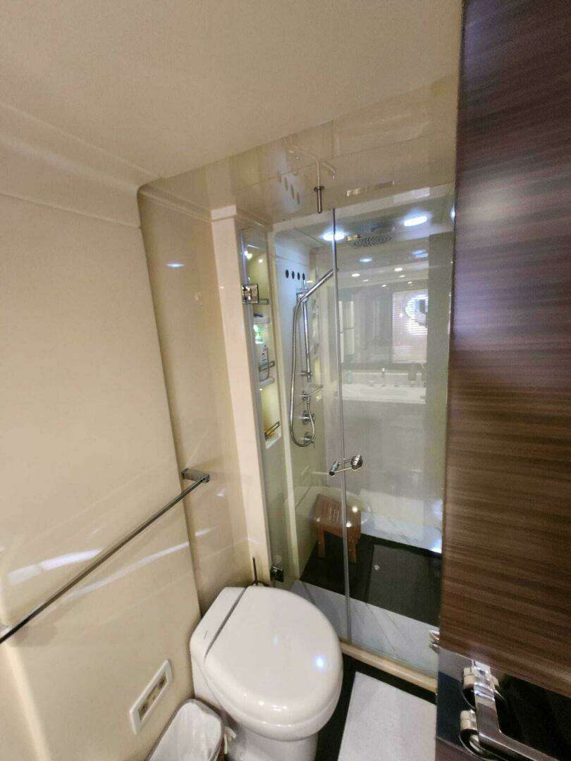 2014 Azimut Flybridge - Image 99