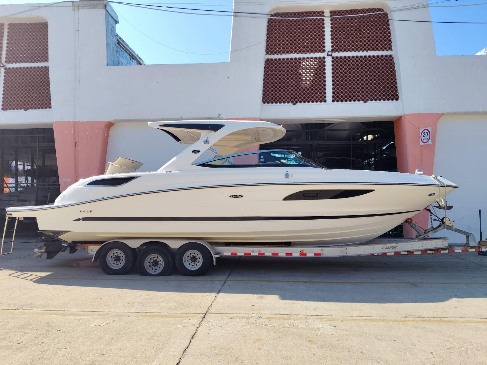 2018 Sea Ray SLX 350