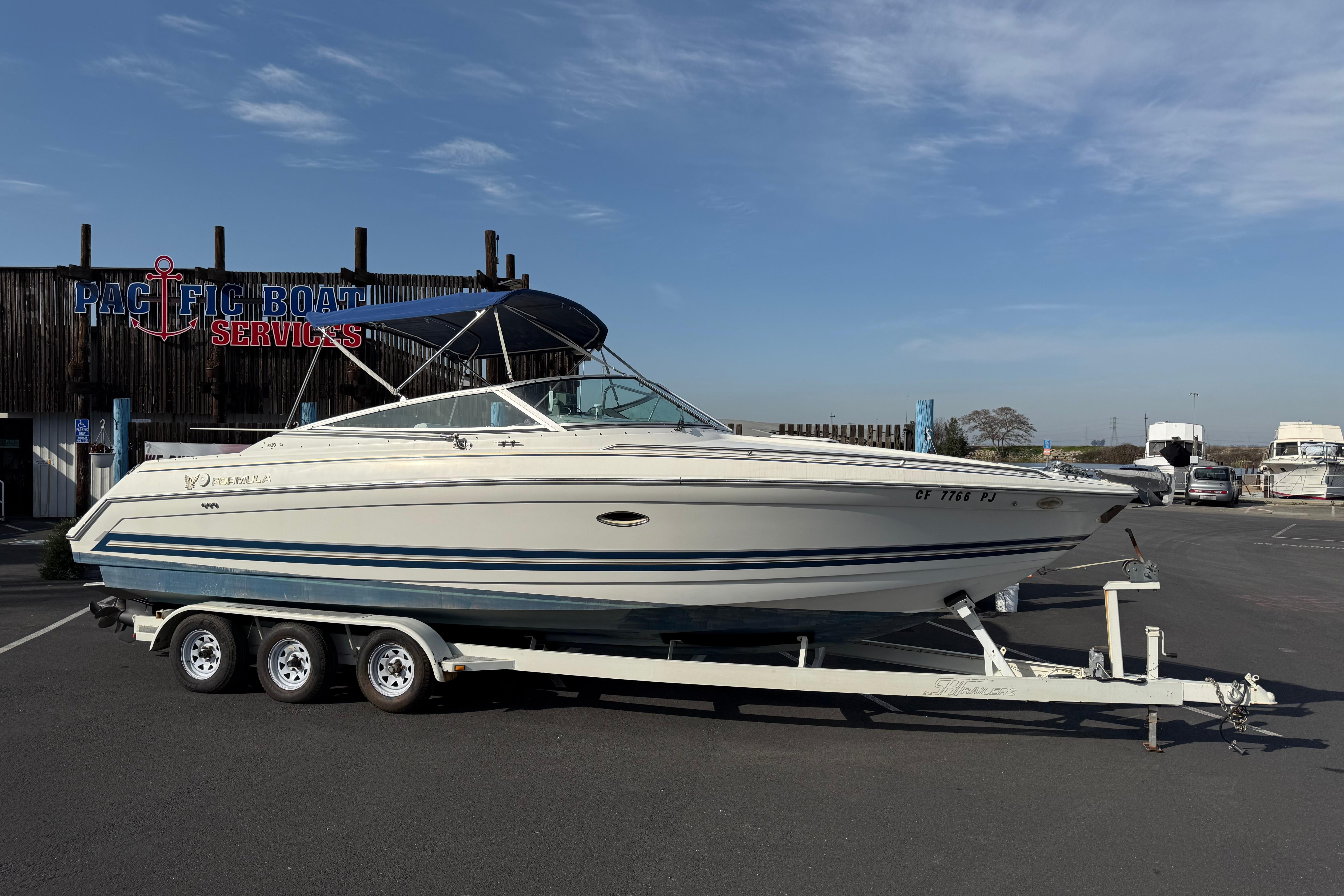 2000 Formula 280 Bowrider