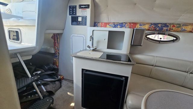 2000 Crownline 242 CR - 18