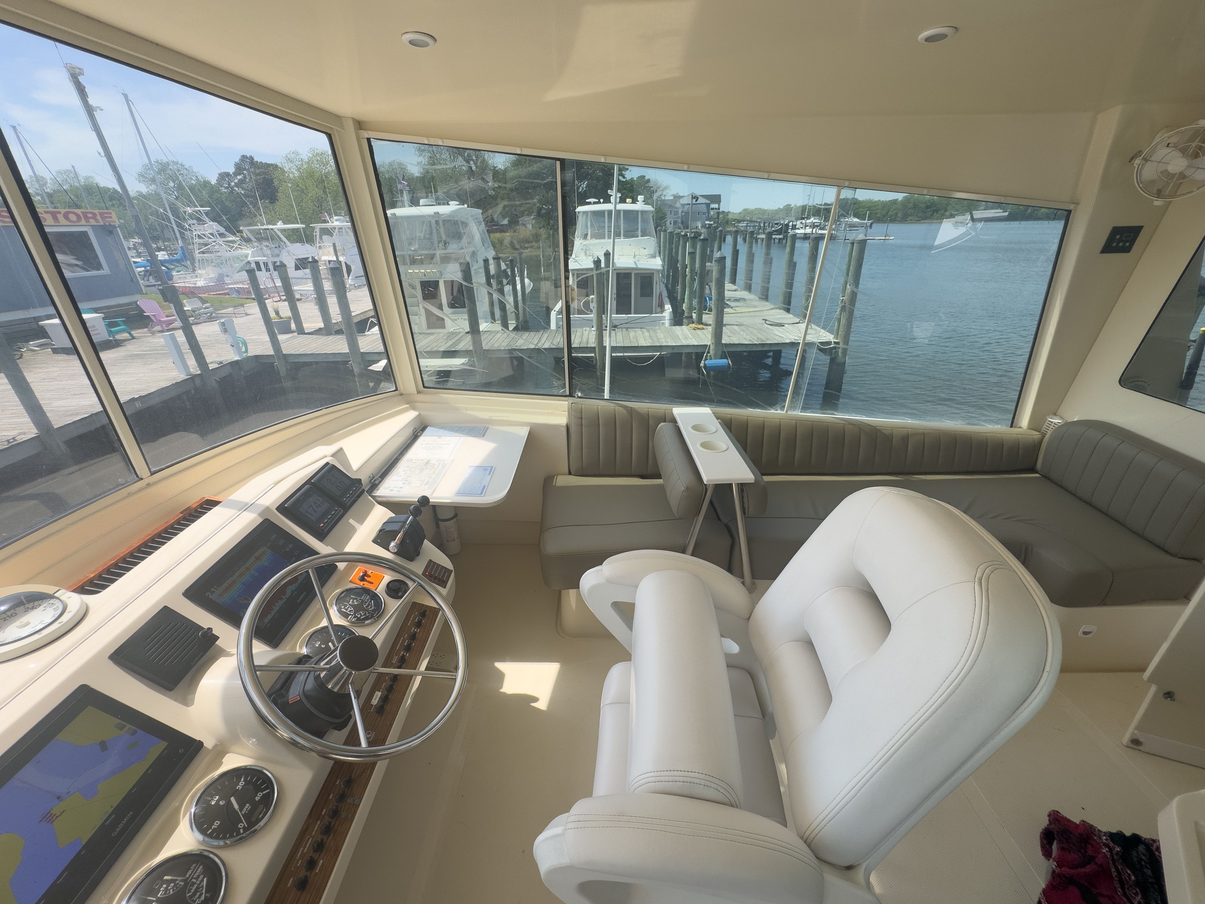 2006 Mainship 43 Trawler - 40