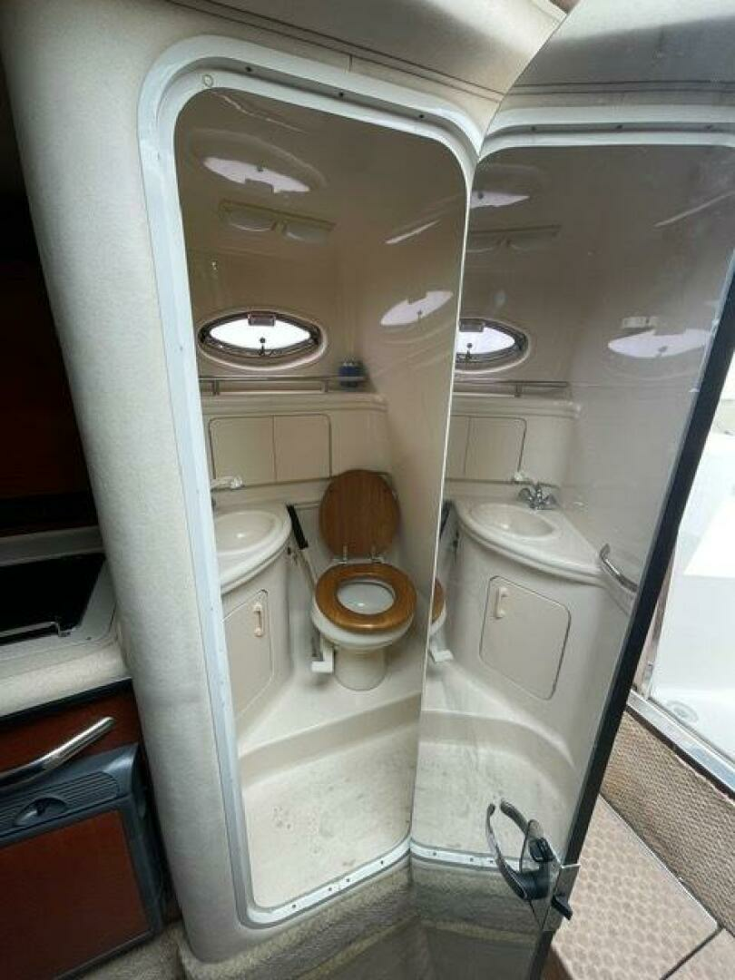 2004 Sea Ray 280 Sundancer - Image 7